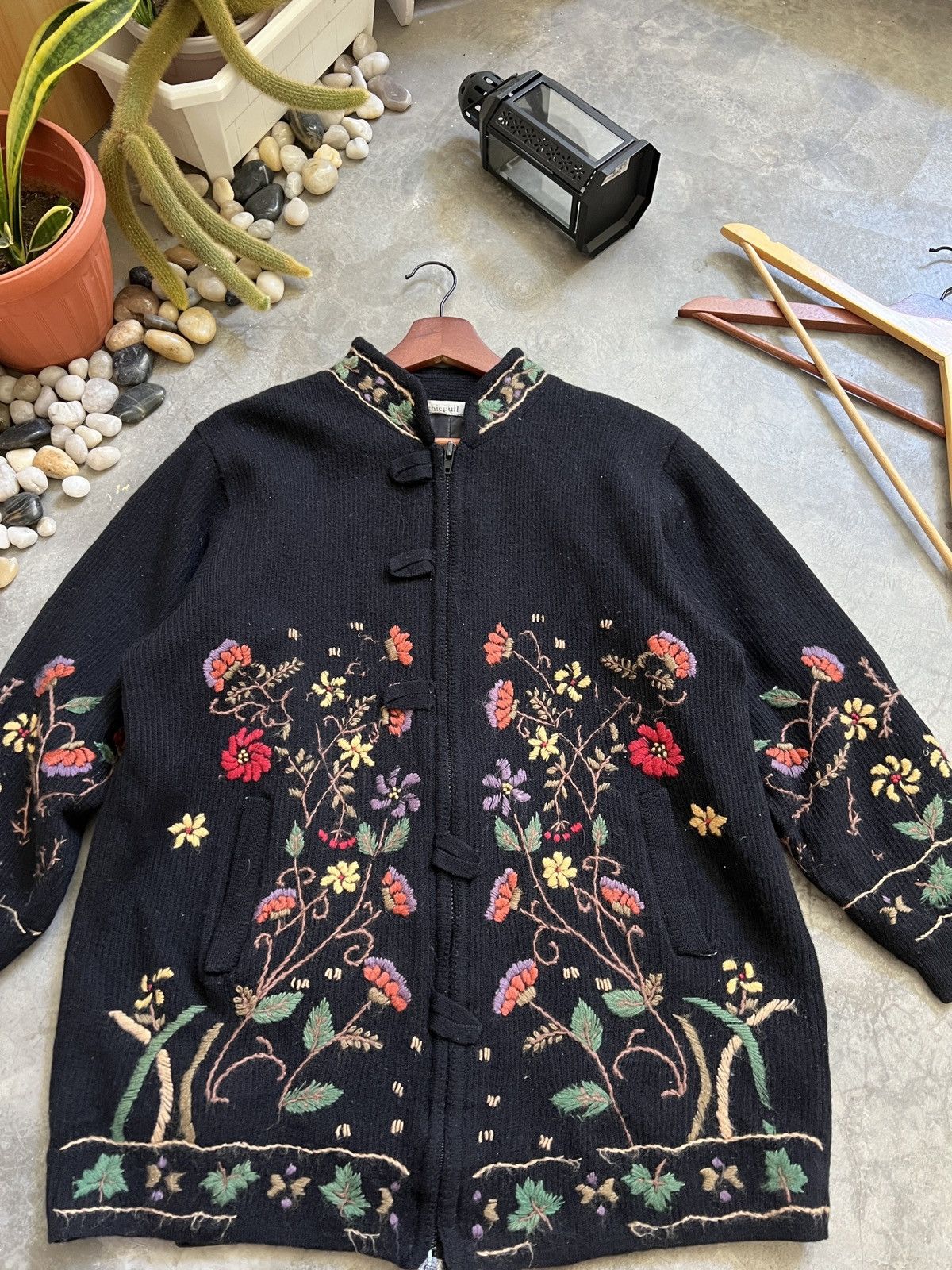 Vintage VINTAGE 🖤 Japanese Wool Quilted Cardigan Flower Embroidery Size US M / EU 48-50 / 2 - 4 Thumbnail