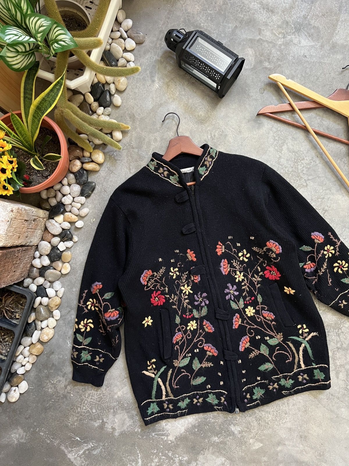 Vintage VINTAGE 🖤 Japanese Wool Quilted Cardigan Flower Embroidery Size US M / EU 48-50 / 2 - 3 Thumbnail