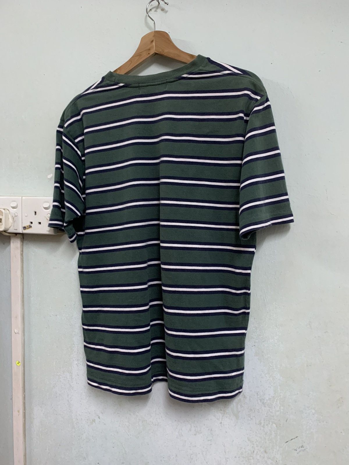 Vintage 👹THRASHED POLO RALPH LAURENT GREEN STRIPES TSHIRT Size US M / EU 48-50 / 2 - 5 Thumbnail