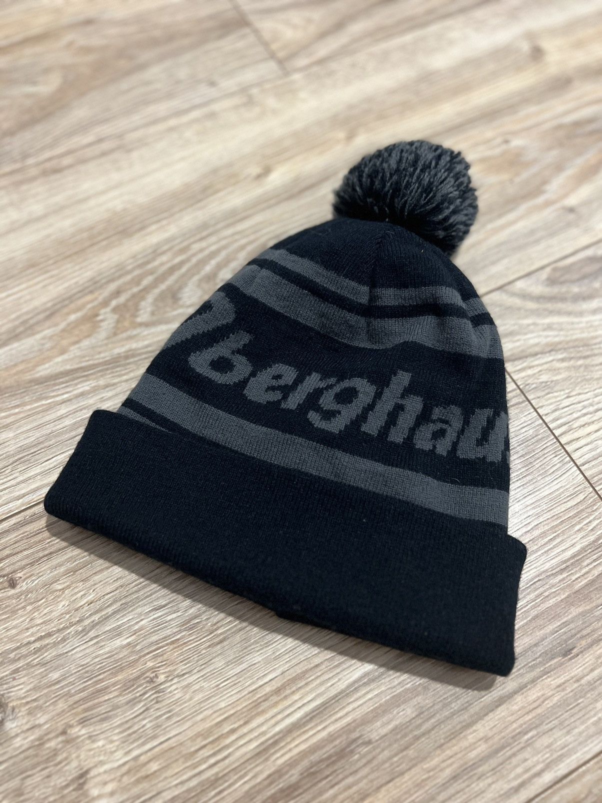 Berghaus Hat Berghaus Winter Streetwear Outdoor Size ONE SIZE - 1 Thumbnail