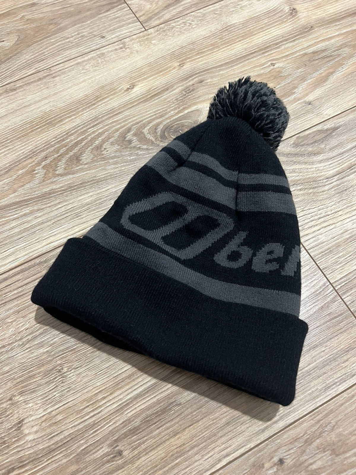 Berghaus Hat Berghaus Winter Streetwear Outdoor Size ONE SIZE - 2 Thumbnail