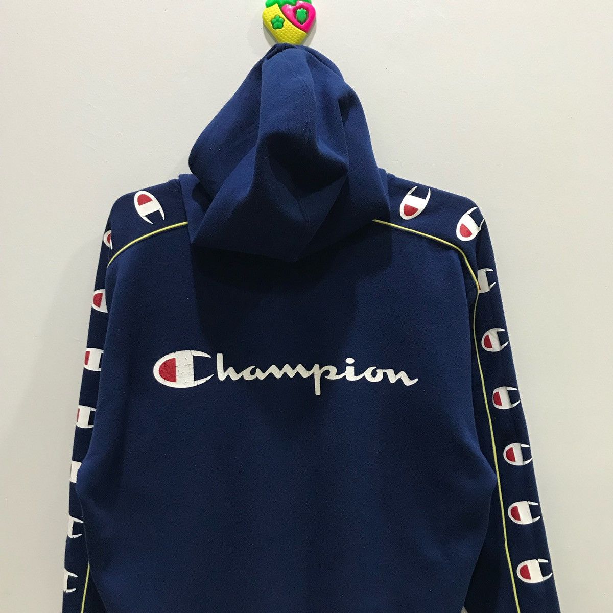 Champion × Japanese Brand × Vintage CHAMPION Hoodie Size 150 Fits M Size US M / EU 48-50 / 2 - 2 Thumbnail