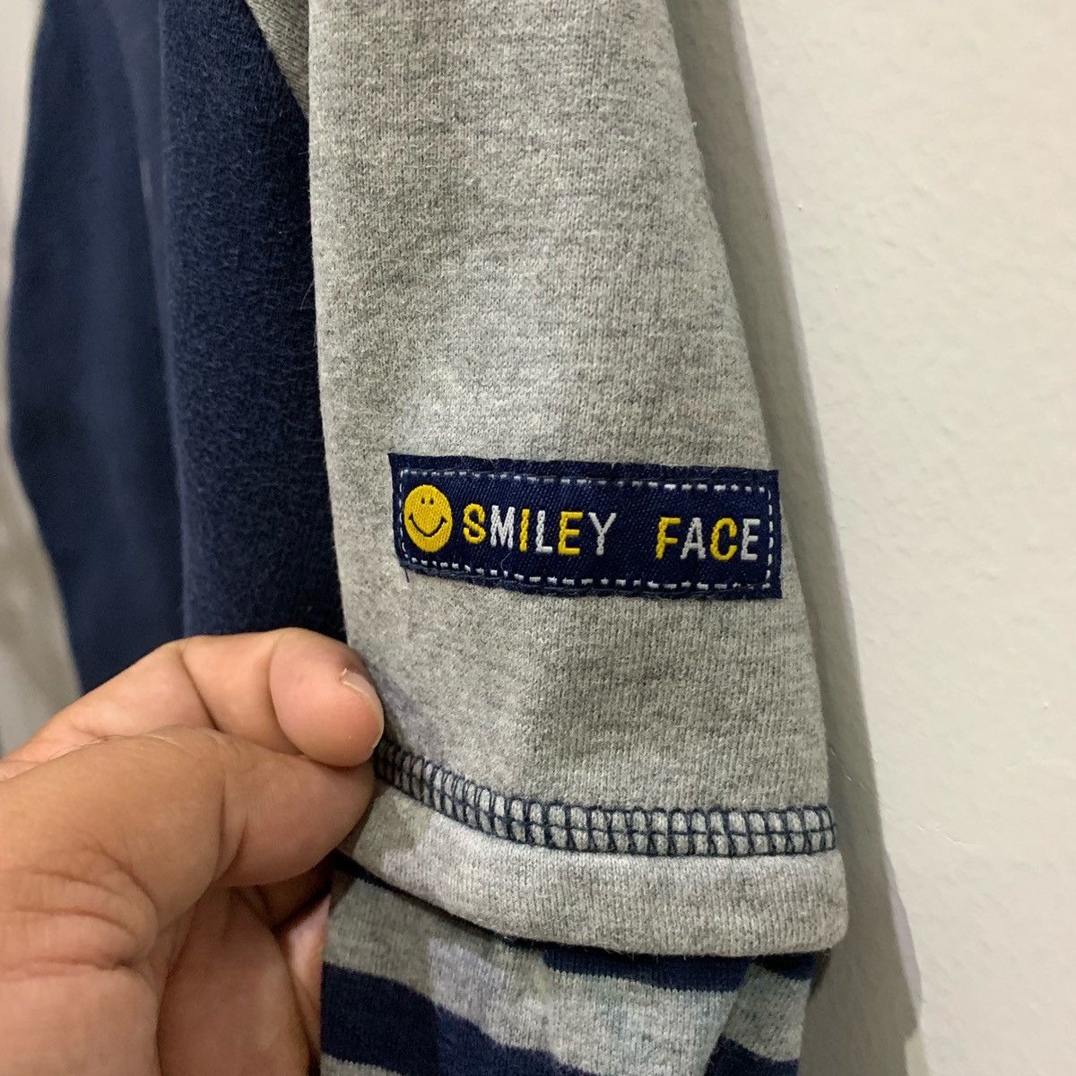 Japanese Brand × Vintage HARVEY BALL SMILEY FACE Sweatshirts Size L Fits M Size US M / EU 48-50 / 2 - 7 Thumbnail