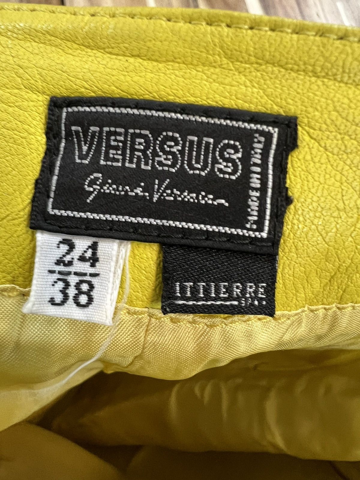 Versace Versus Gianni Versace Leather Skirts Size 26" / US 2 / IT 38 - 7 Thumbnail