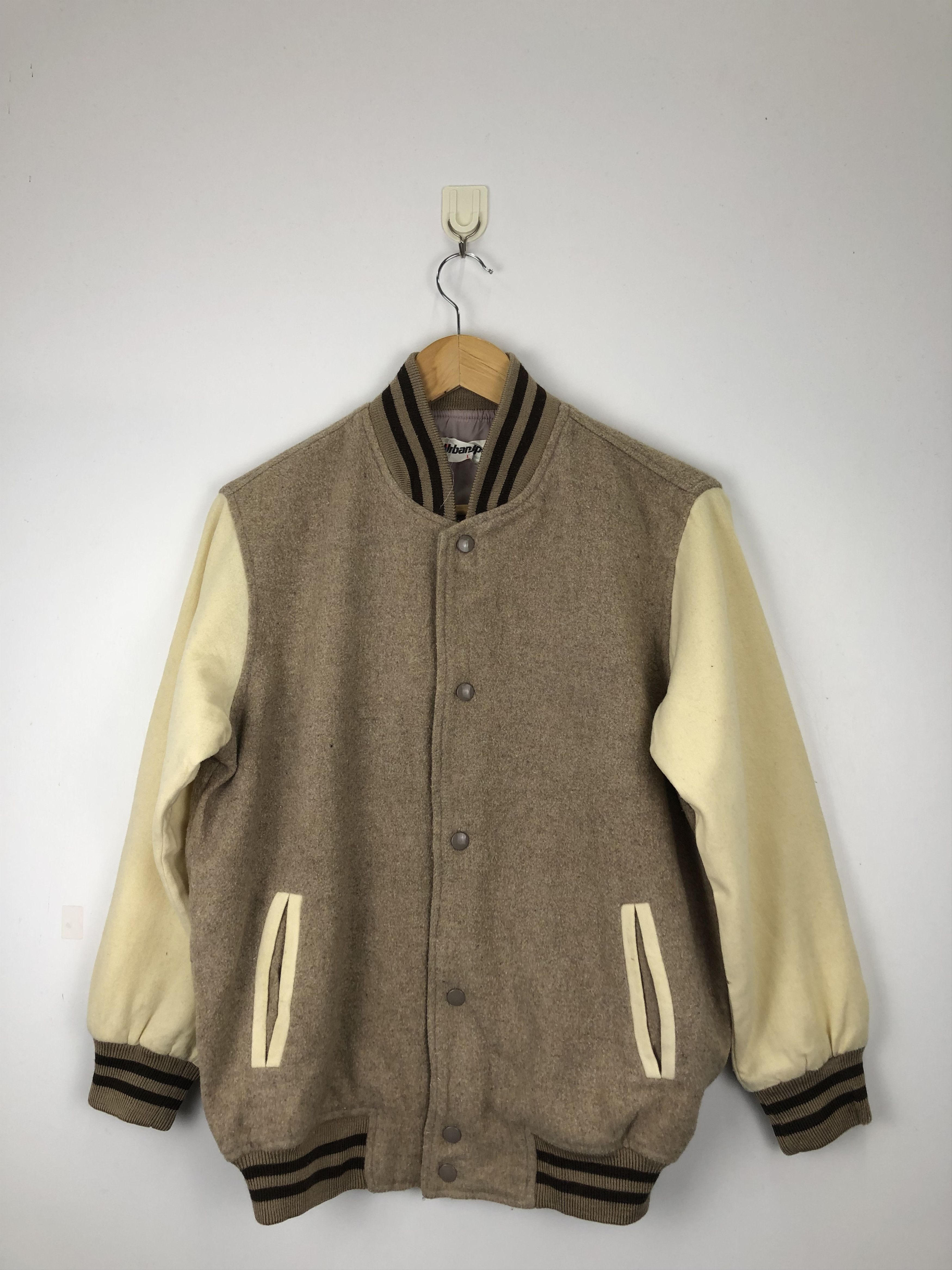 Japanese Brand Vintage 90s Japanese Brand Wool Varsity Jacket Brown V0416 Size US L / EU 52-54 / 3 - 1 Thumbnail