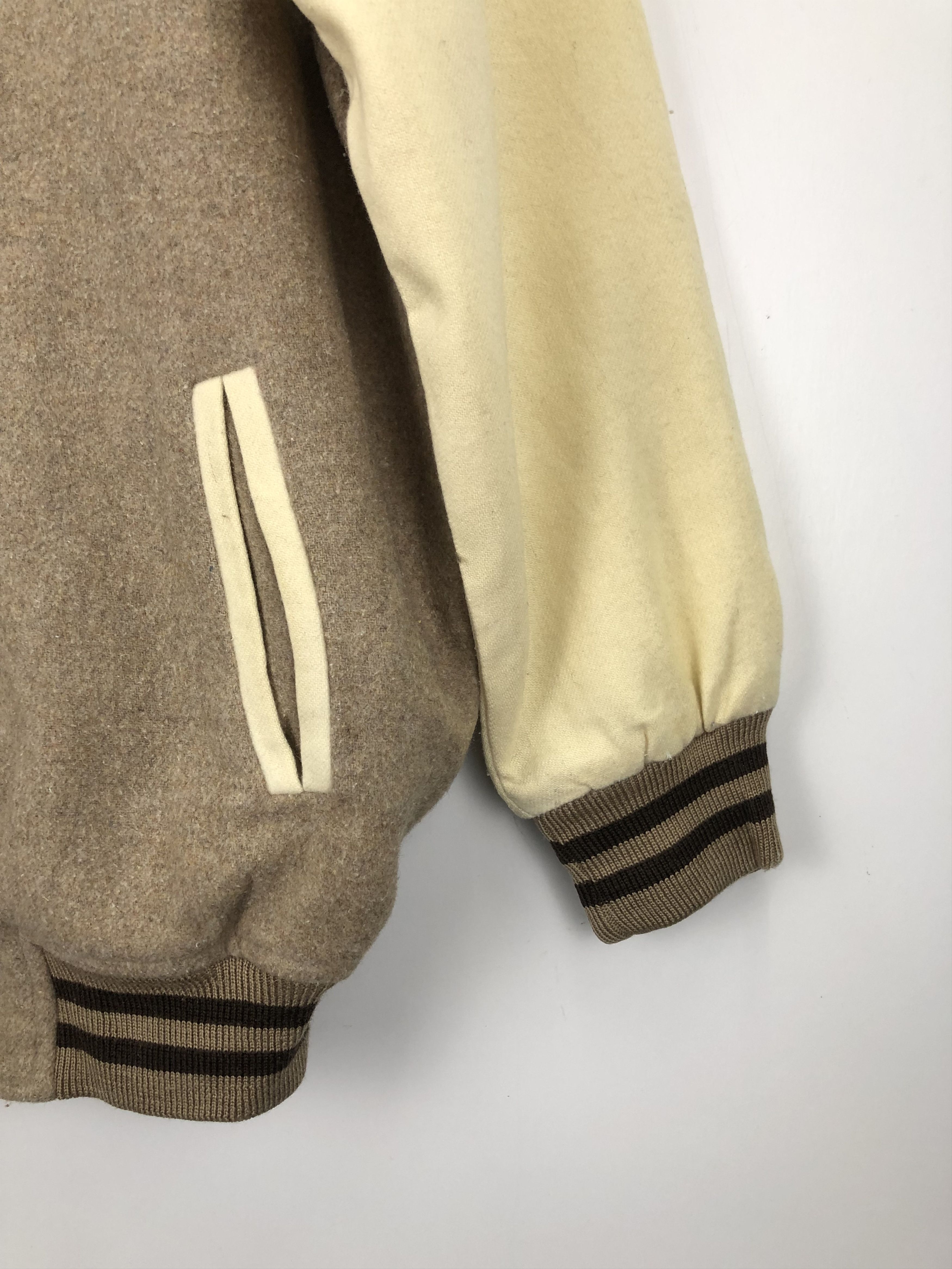 Japanese Brand Vintage 90s Japanese Brand Wool Varsity Jacket Brown V0416 Size US L / EU 52-54 / 3 - 6 Thumbnail