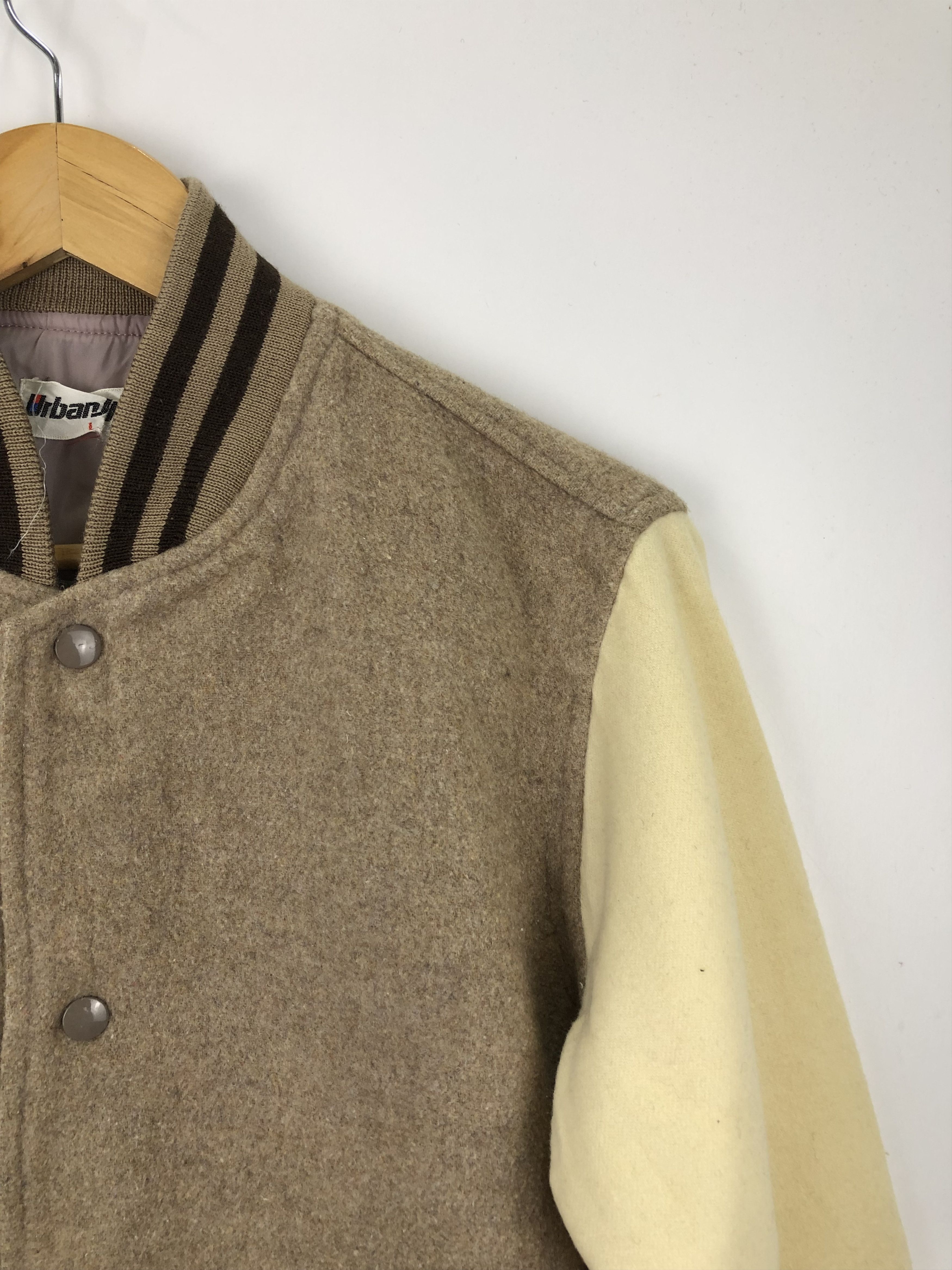 Japanese Brand Vintage 90s Japanese Brand Wool Varsity Jacket Brown V0416 Size US L / EU 52-54 / 3 - 7 Thumbnail