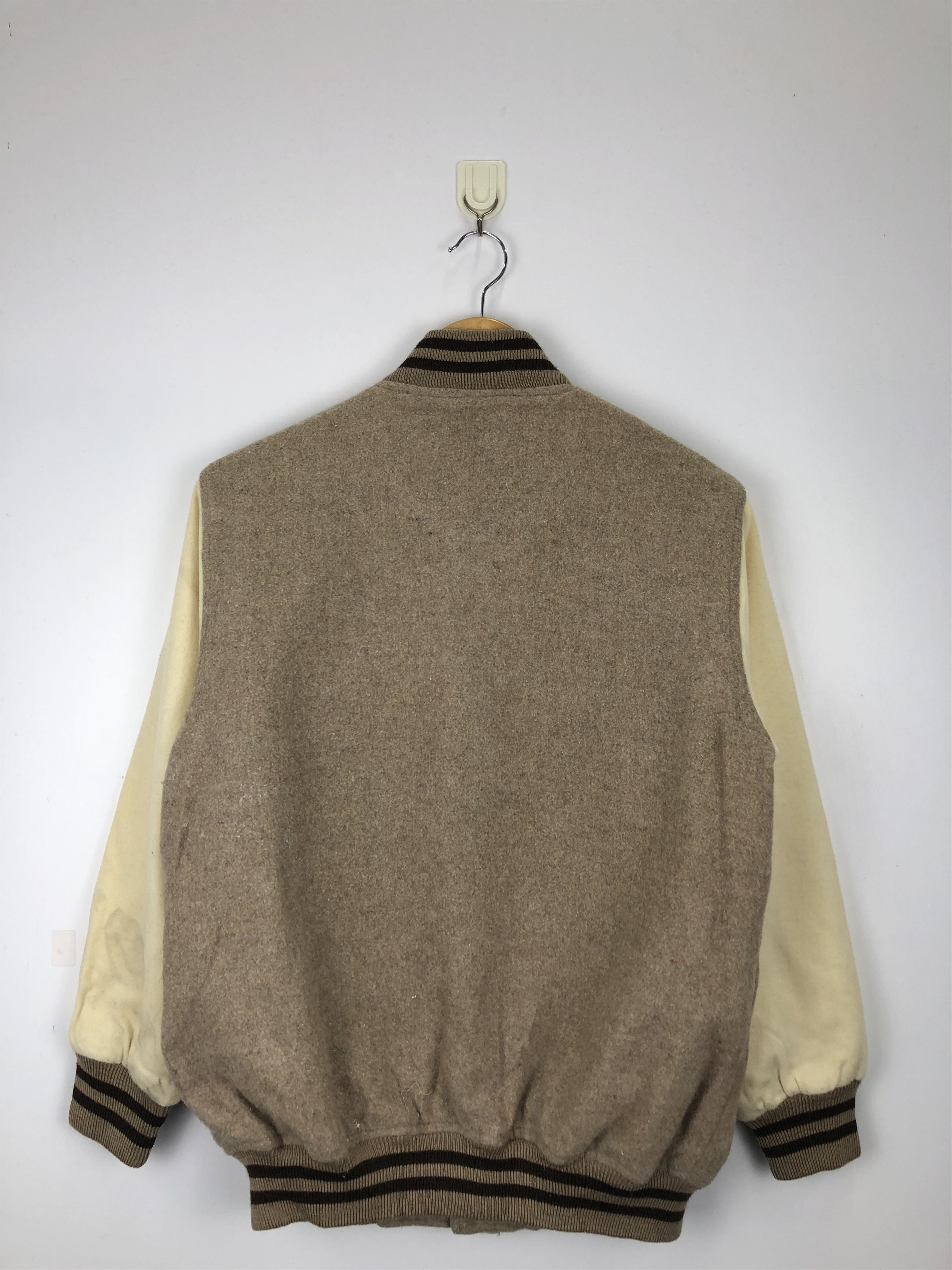 Japanese Brand Vintage 90s Japanese Brand Wool Varsity Jacket Brown V0416 Size US L / EU 52-54 / 3 - 3 Thumbnail