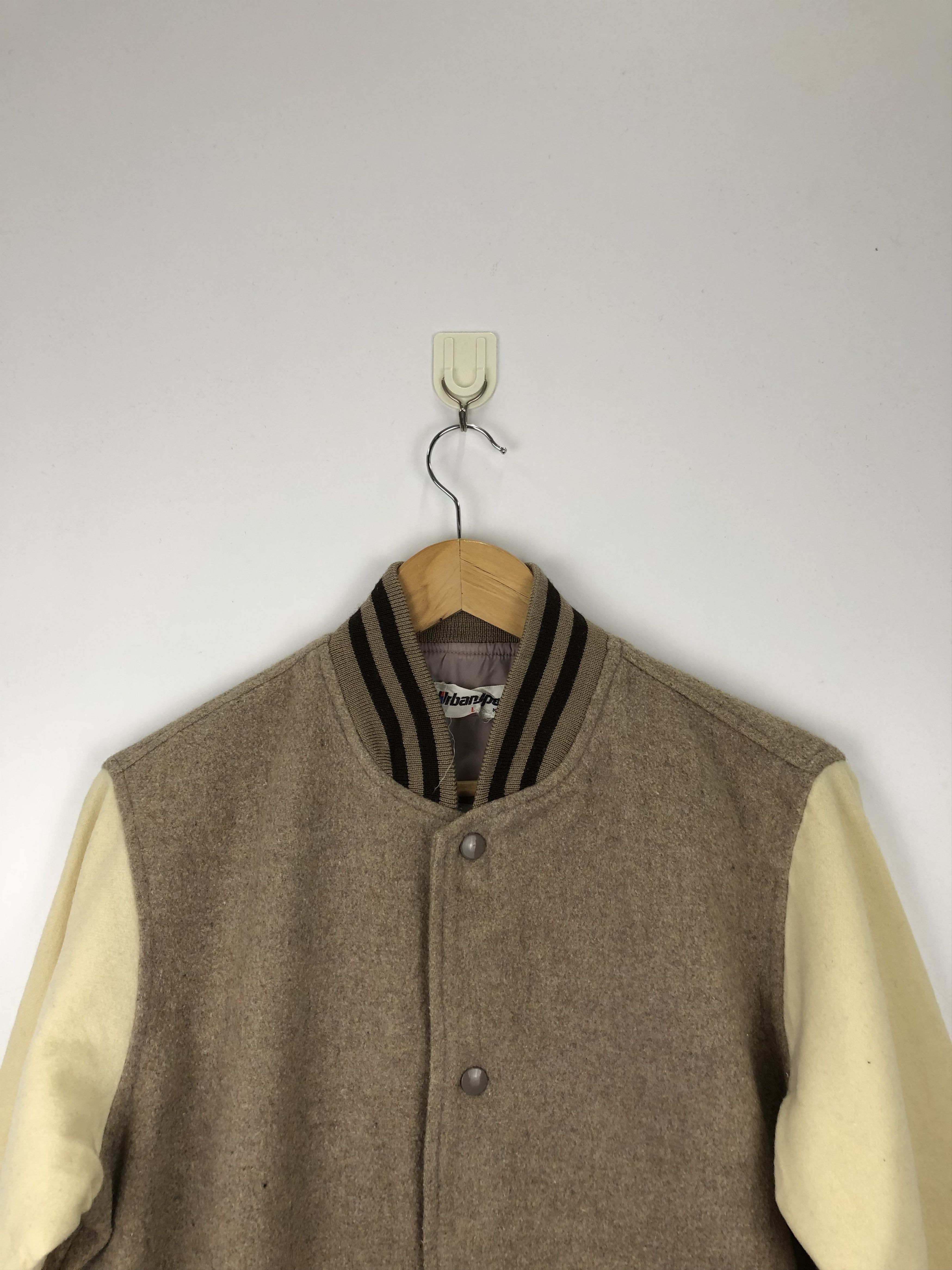 Japanese Brand Vintage 90s Japanese Brand Wool Varsity Jacket Brown V0416 Size US L / EU 52-54 / 3 - 2 Thumbnail