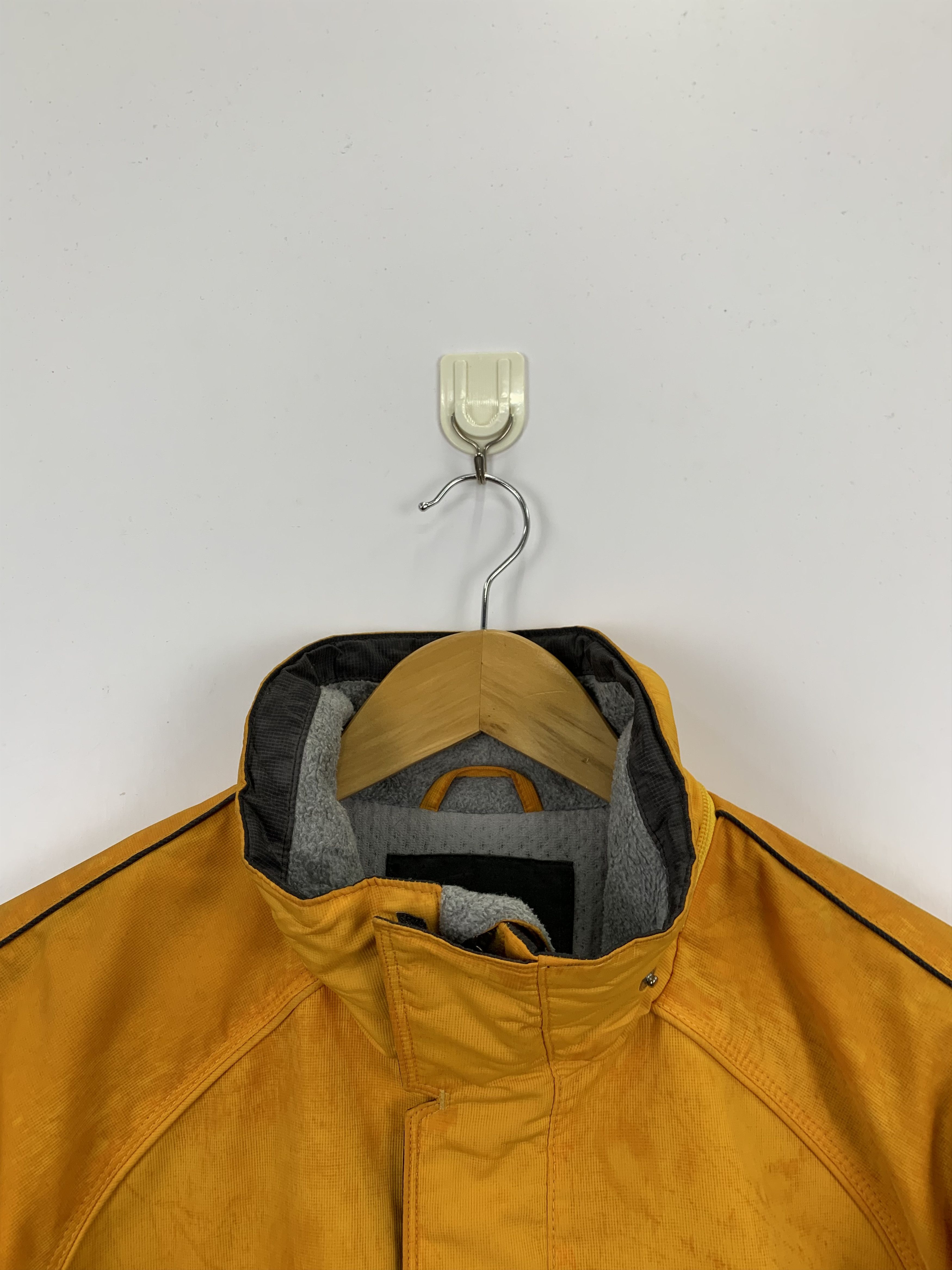 Ellesse Vintage Ellesse Zipper Windbreaker Jacket J0944 Size US M / EU 48-50 / 2 - 8 Thumbnail