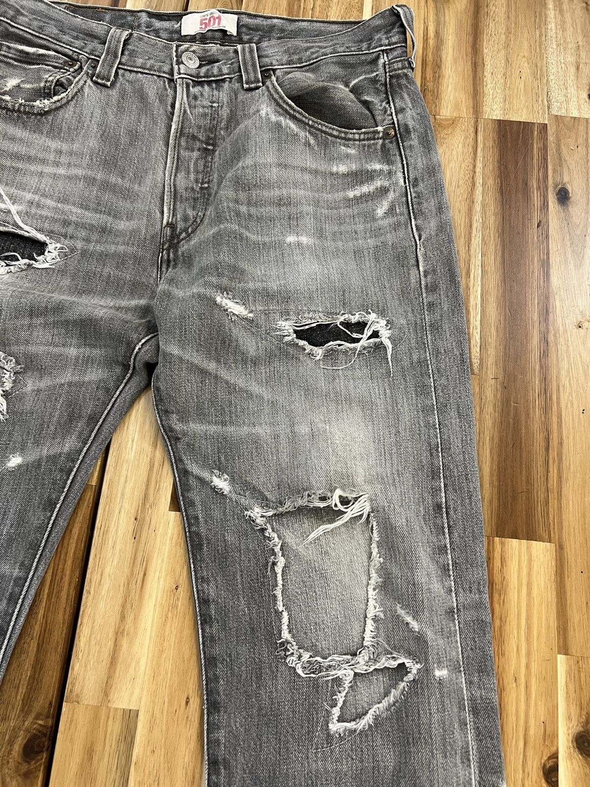 Levi's Vintage Levis 501 Distressed Denim Jeans Size US 30 / EU 46 - 2 Thumbnail