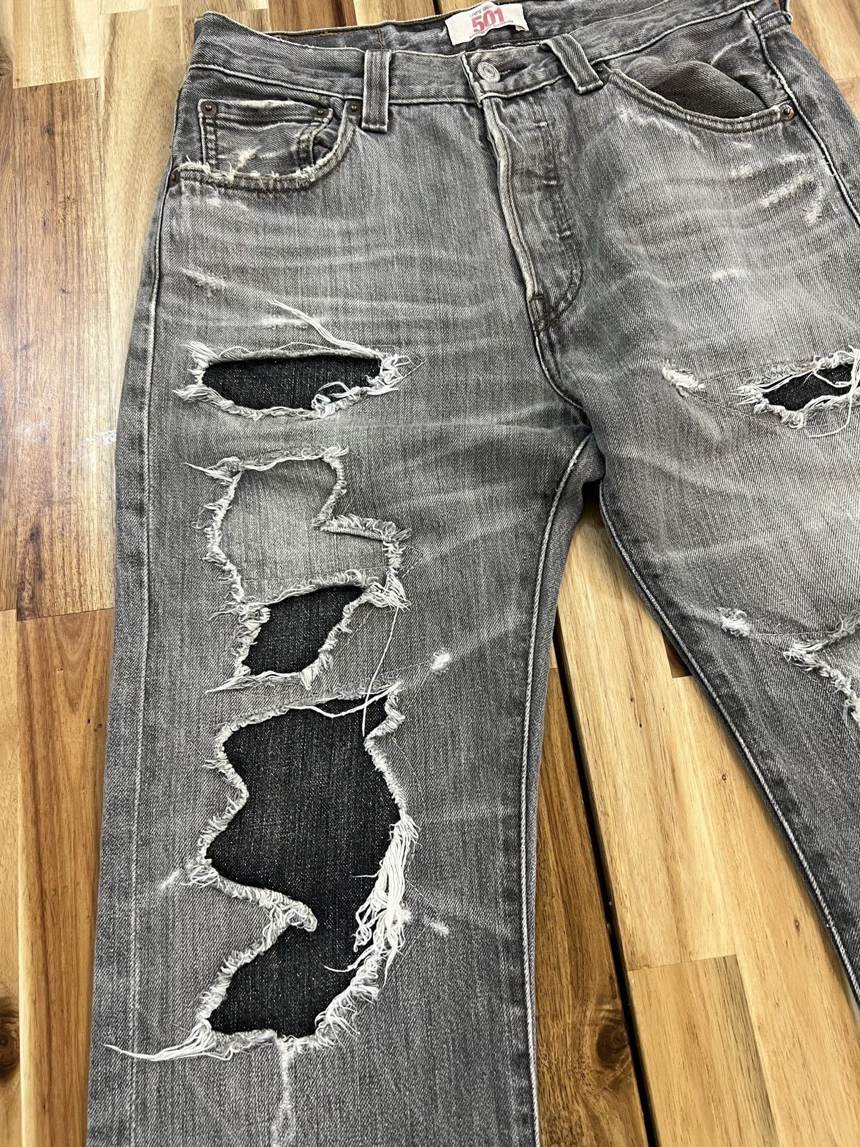 Levi's Vintage Levis 501 Distressed Denim Jeans Size US 30 / EU 46 - 3 Thumbnail