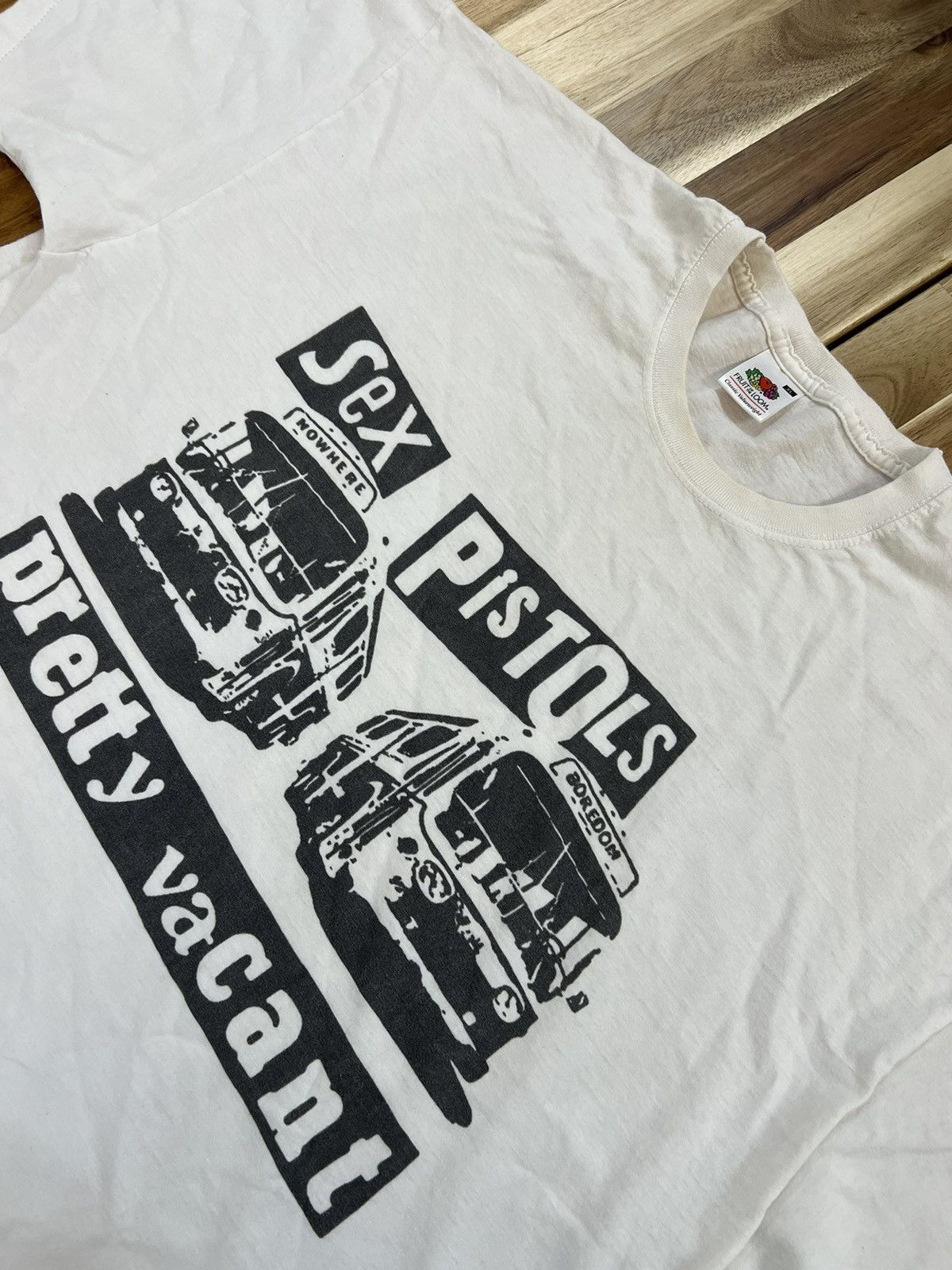 Band Tees VINTAGE SEX PISTOL PRETTY VACANT PUNK T-SHIRT Size US XL / EU 56 / 4 - 4 Thumbnail