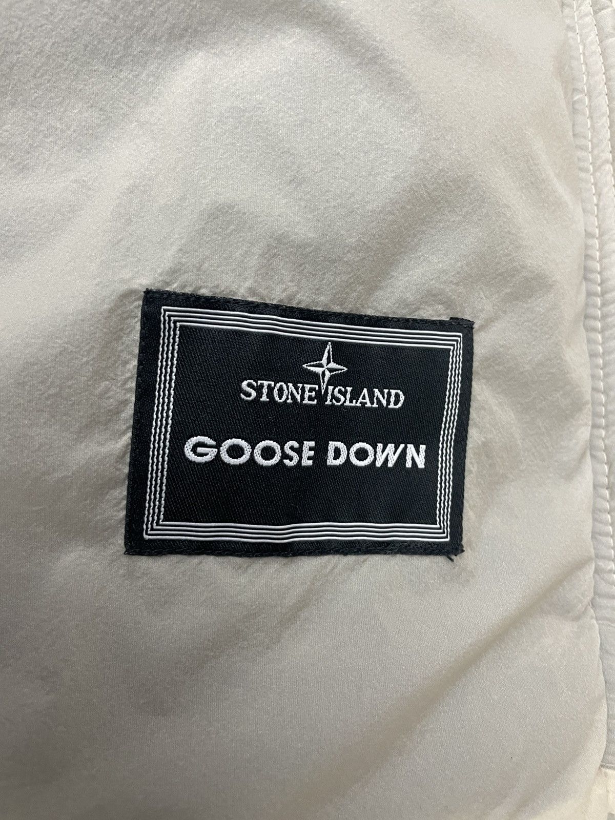 Stone Island Opaque nylon tella goose down jacket stella hood Size US S / EU 44-46 / 1 - 8 Thumbnail