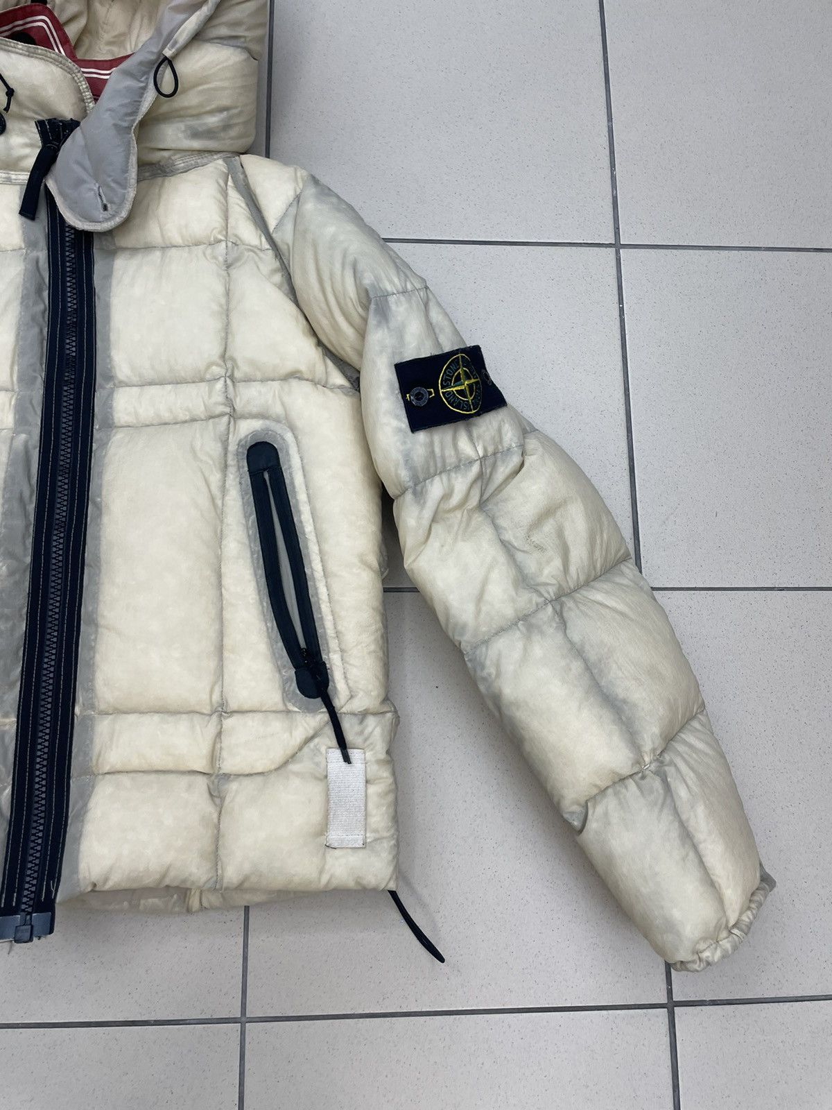 Stone Island Opaque nylon tella goose down jacket stella hood Size US S / EU 44-46 / 1 - 5 Thumbnail
