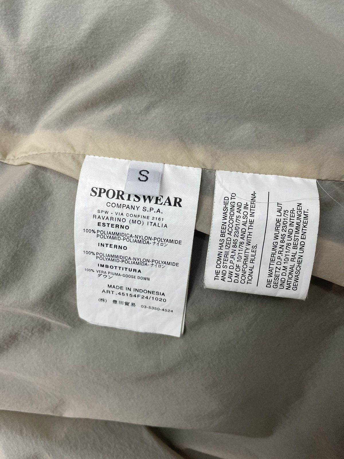 Stone Island Opaque nylon tella goose down jacket stella hood Size US S / EU 44-46 / 1 - 10 Thumbnail