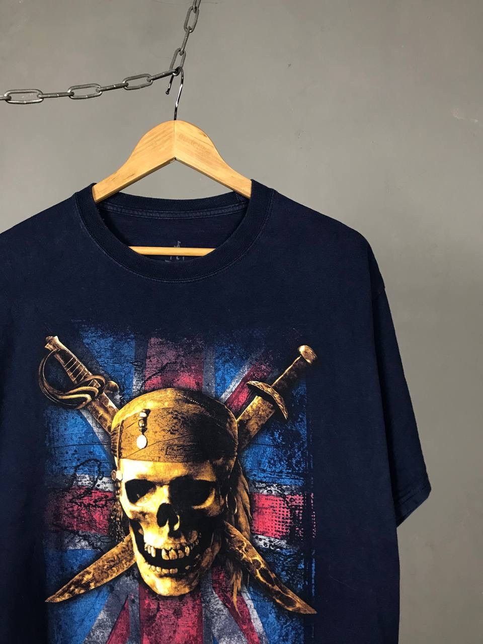 Disney Pirates of the Caribbean Disney vintage cult movie tee Size US L / EU 52-54 / 3 - 2 Thumbnail