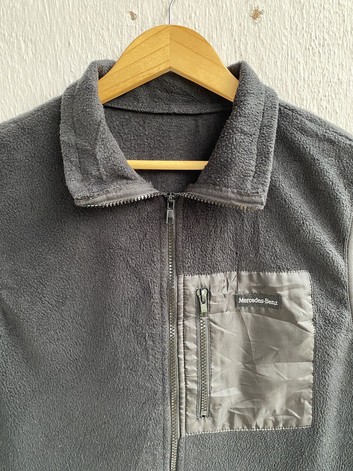 Mercedes-Benz Mercedes Benz Winter Racing Vest With Adjuster Size US L / EU 52-54 / 3 - 2 Thumbnail