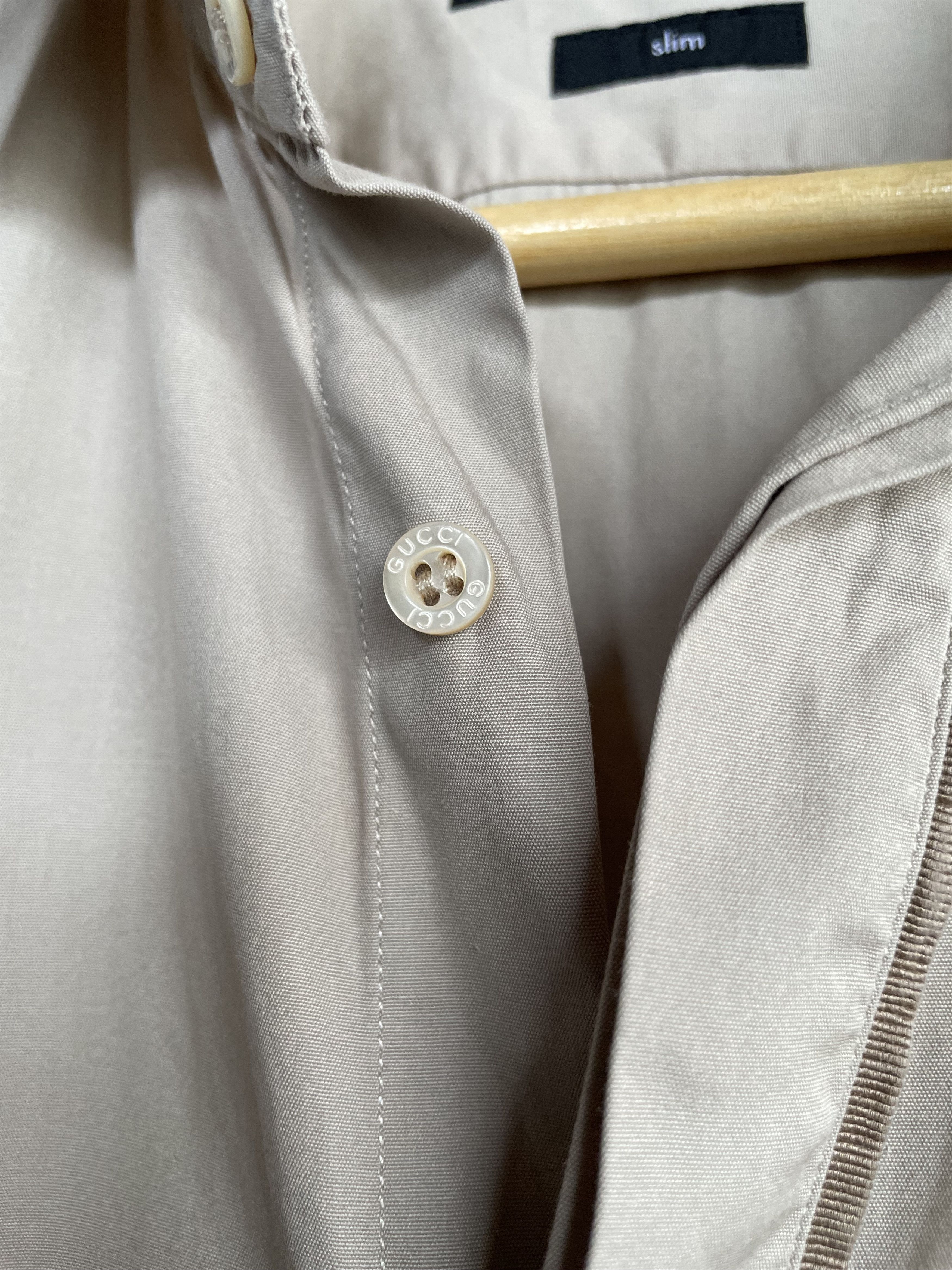 Gucci gucci cream buttom up longsleeve polo Size US S / EU 44-46 / 1 - 7 Thumbnail