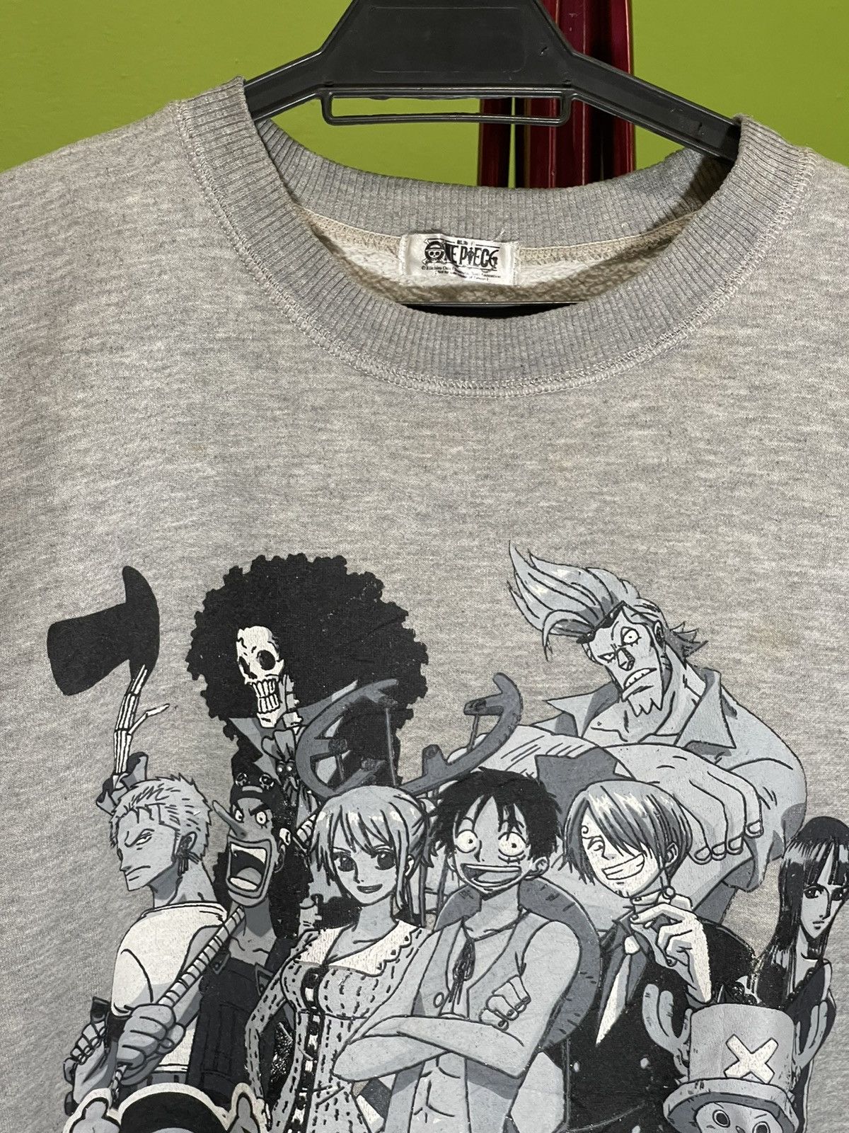 Anime ‼️Last Drop Vintage One Piece Full Character sweatshirt RARE Size US XL / EU 56 / 4 - 2 Thumbnail