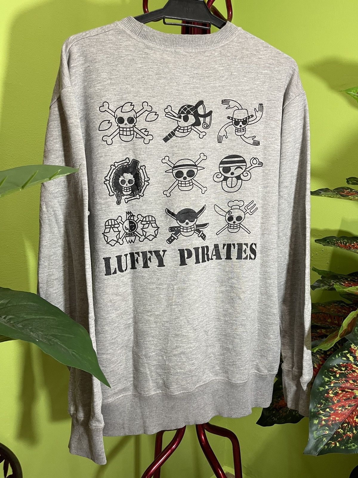 Anime ‼️Last Drop Vintage One Piece Full Character sweatshirt RARE Size US XL / EU 56 / 4 - 6 Thumbnail