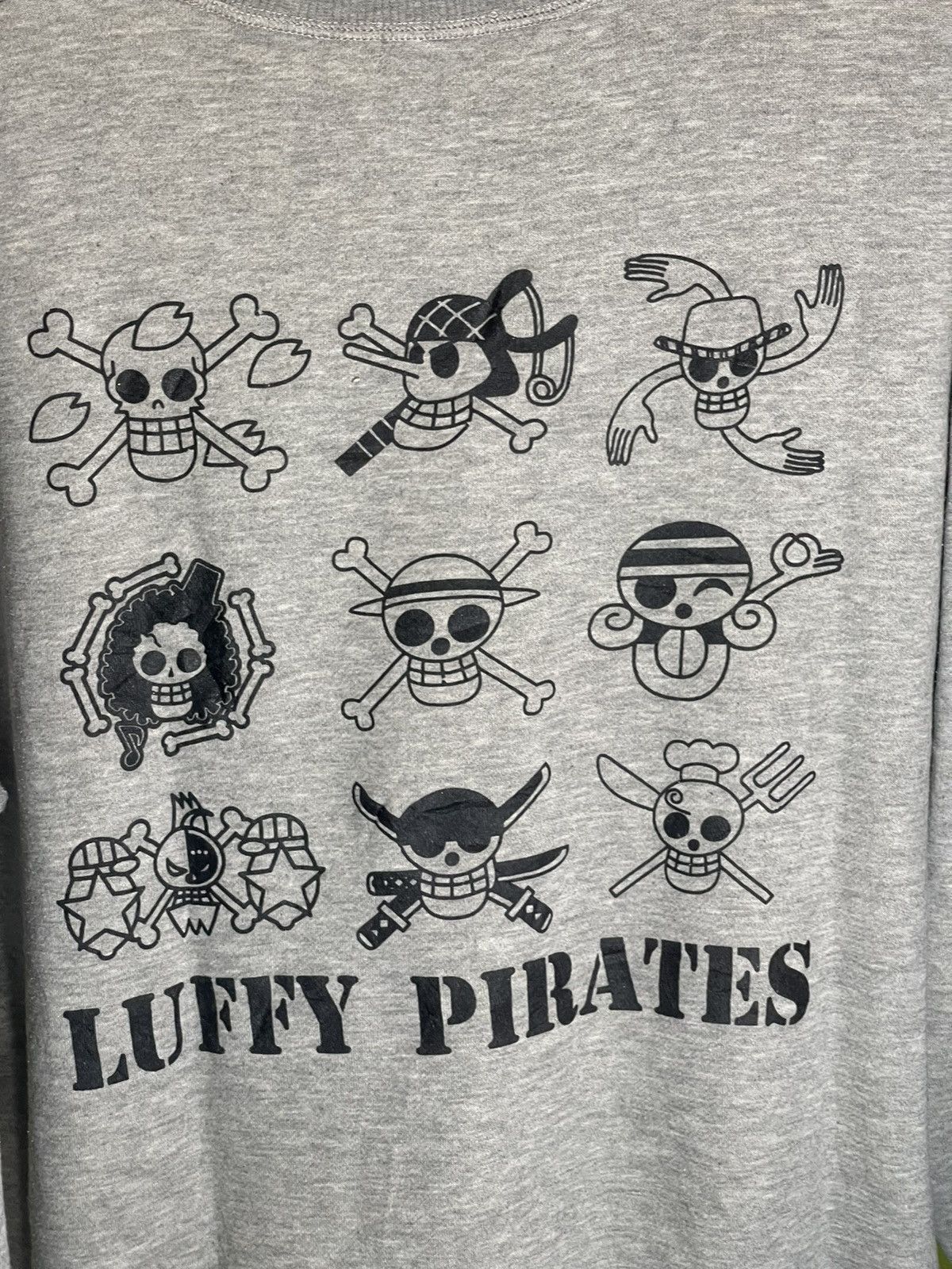 Anime ‼️Last Drop Vintage One Piece Full Character sweatshirt RARE Size US XL / EU 56 / 4 - 8 Thumbnail