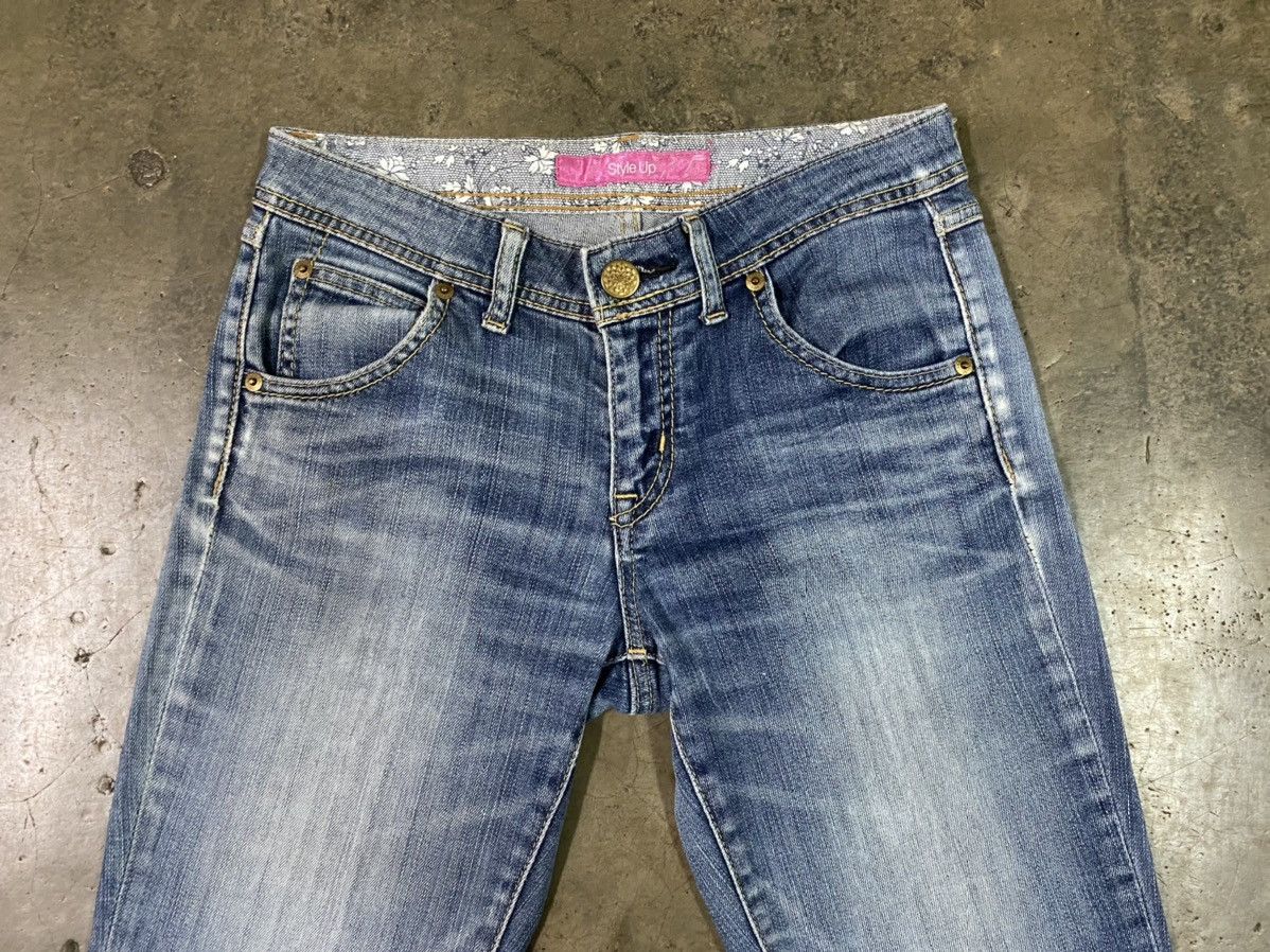 Japanese Brand × Uniqlo Uniqlo Style Up Bootcut Distressed Denim Jeans Size US 28 / EU 44 - 2 Thumbnail