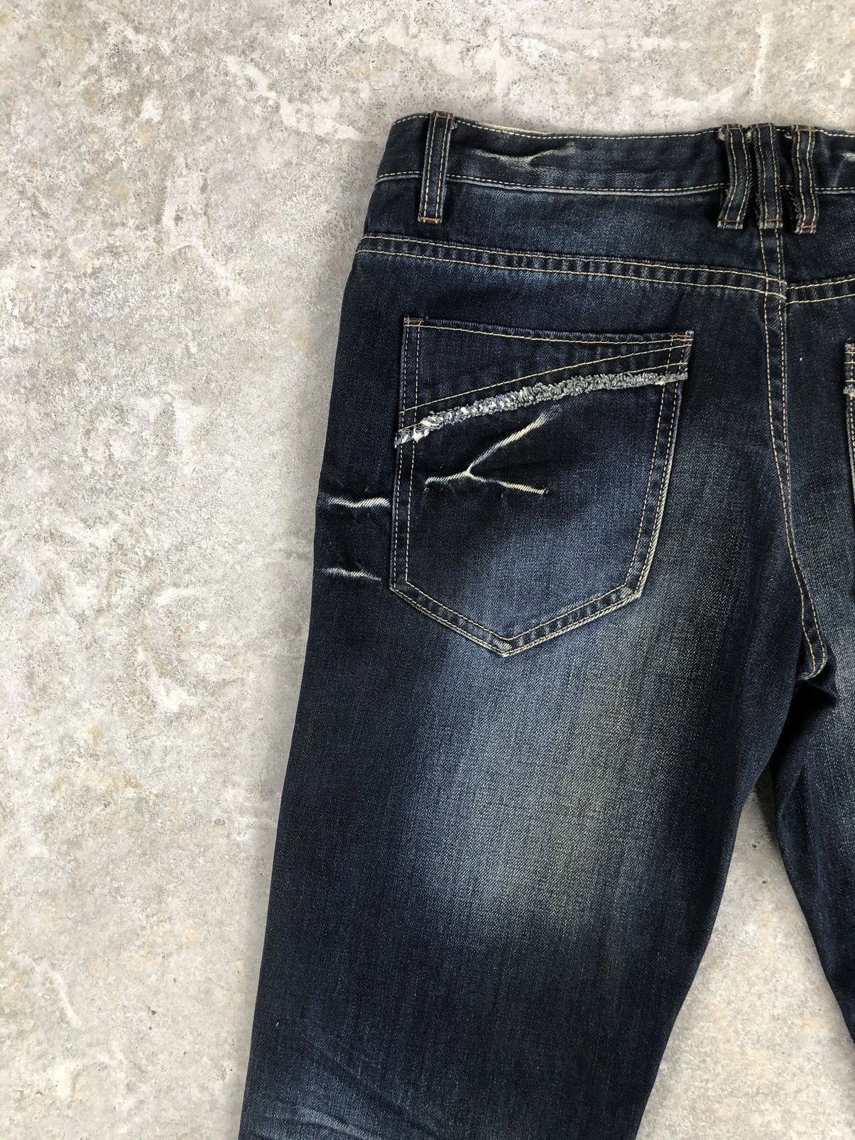 Who Decides War Semantic Design Punk Style Distressed Jeans Size US 33 - 8 Thumbnail