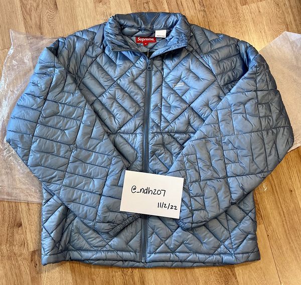 Supreme supreme spellout quilted lightweight down jacket (size m