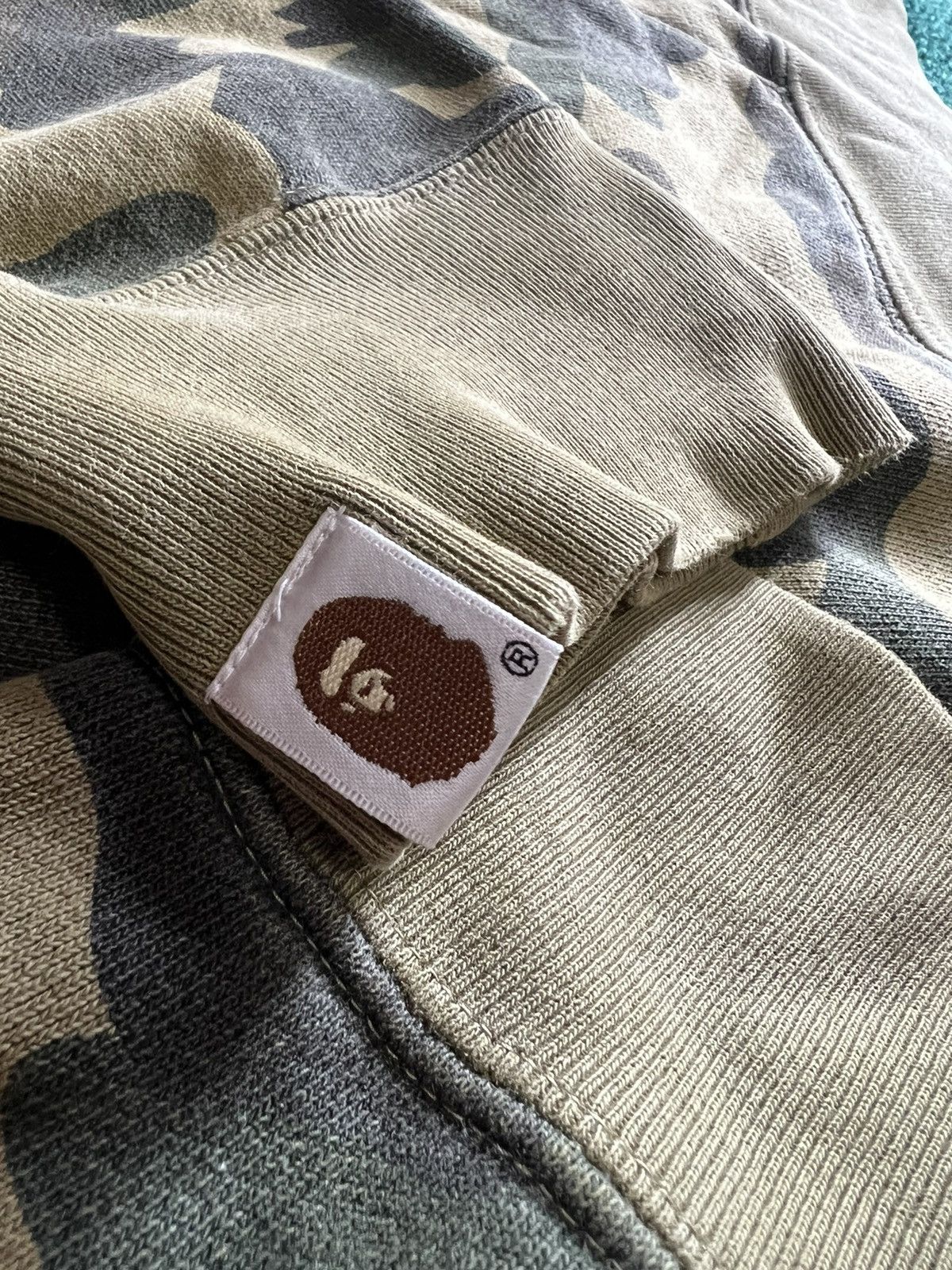 Bape A Bathing Ape 1st Camo Hoodie Size US XL / EU 56 / 4 - 2 Thumbnail