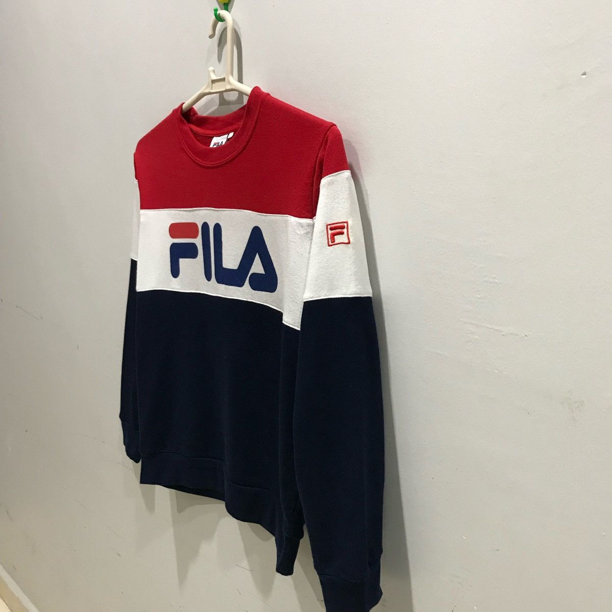 Fila × Japanese Brand × Vintage Fila Sweatshirts Big Spellout Size L Fits Size M Size US M / EU 48-50 / 2 - 7 Thumbnail