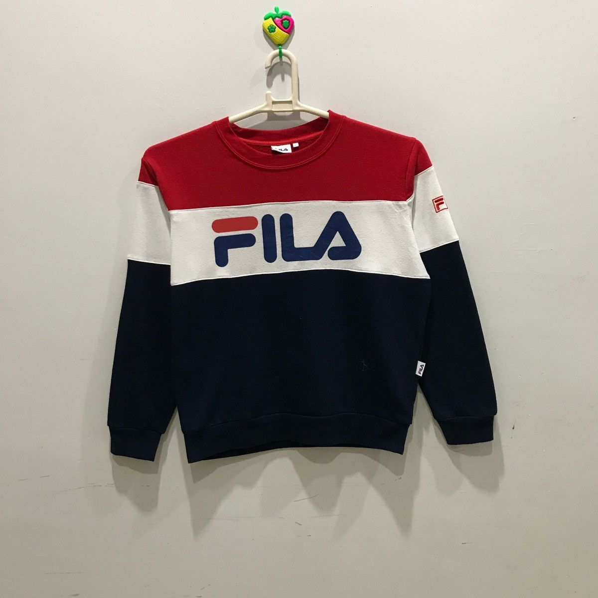 Fila × Japanese Brand × Vintage Fila Sweatshirts Big Spellout Size L Fits Size M Size US M / EU 48-50 / 2 - 1 Thumbnail