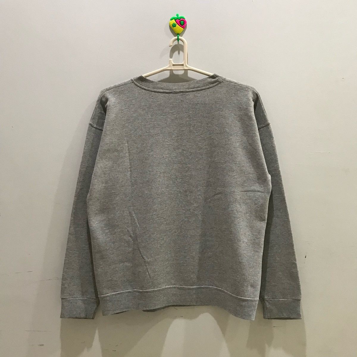 Japanese Brand × Vintage × Volcom VOLCOM Sweatshirts Small Logo Size L Fits XL MADE IN USA Size US XL / EU 56 / 4 - 8 Thumbnail