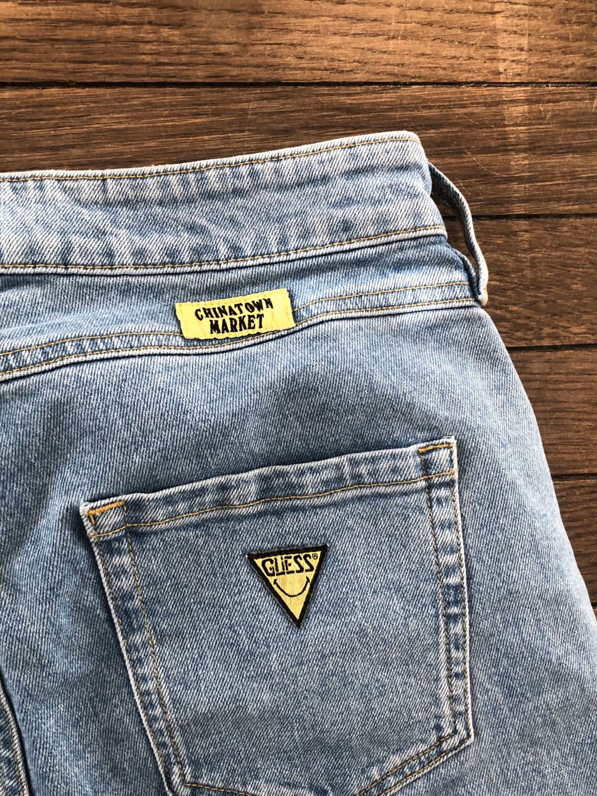 Guess × Market Chinatown Market x Guess Ripped Smiley Face Denim Size US 30 / EU 46 - 4 Thumbnail
