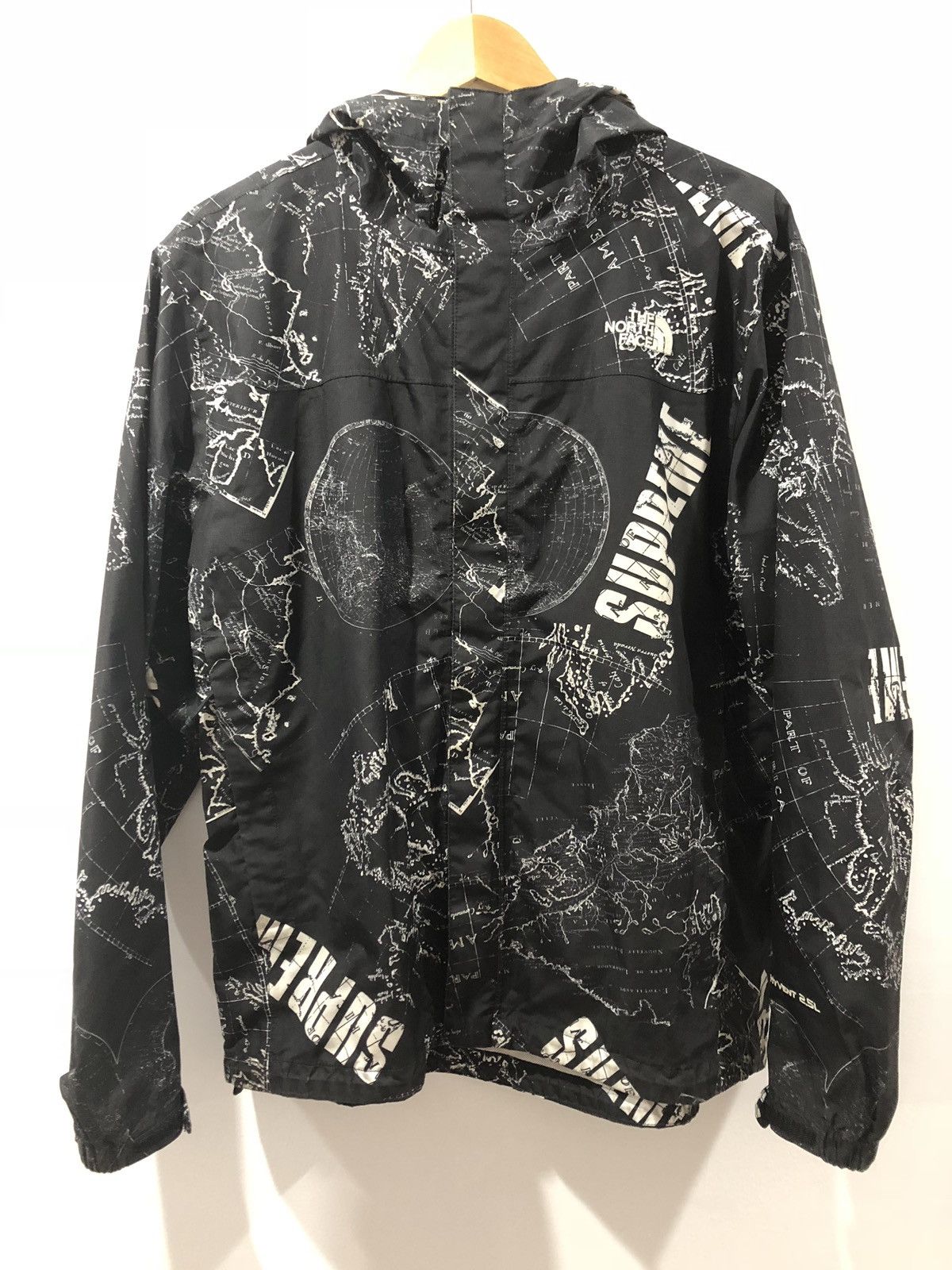 Supreme × The North Face Supreme x TNF SS12 Venture Jacket Black *Read Description* Size US M / EU 48-50 / 2 - 1 Thumbnail