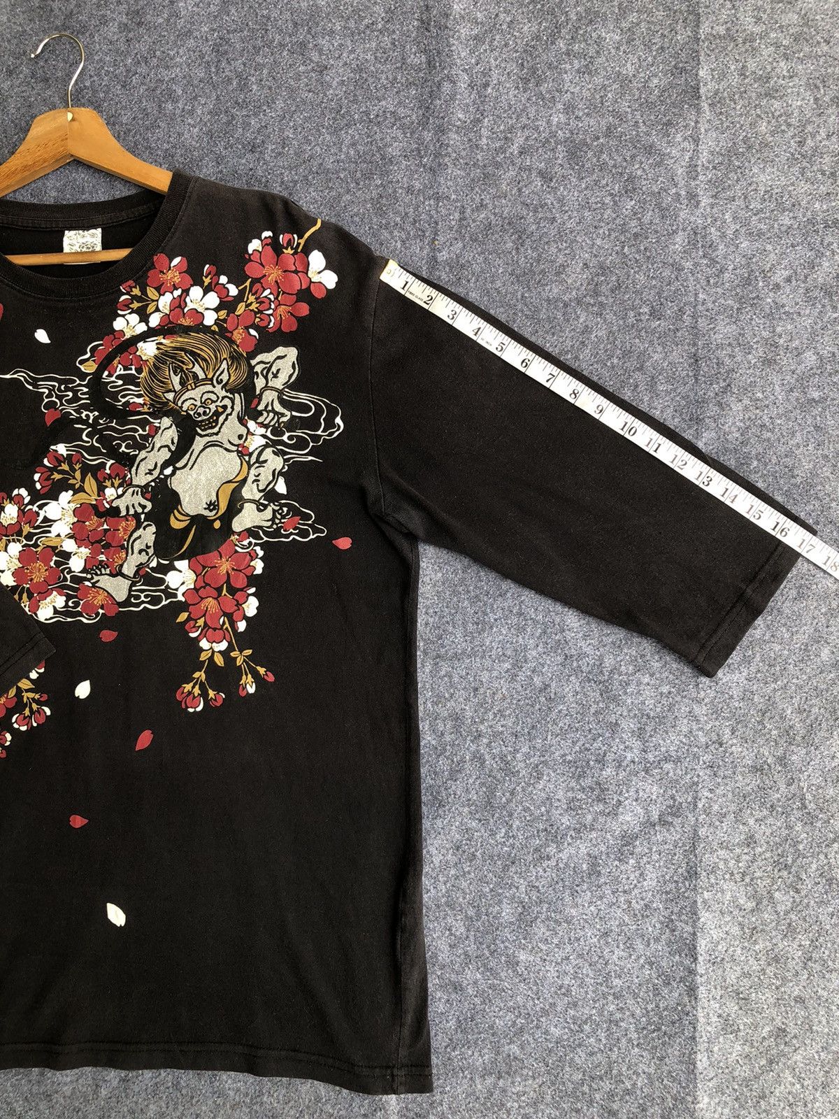 Karakuri Tamashii Rare🔥Vintage Japanese karakuri tamashii 3 Quarter T Shirt Size US XL / EU 56 / 4 - 10 Thumbnail