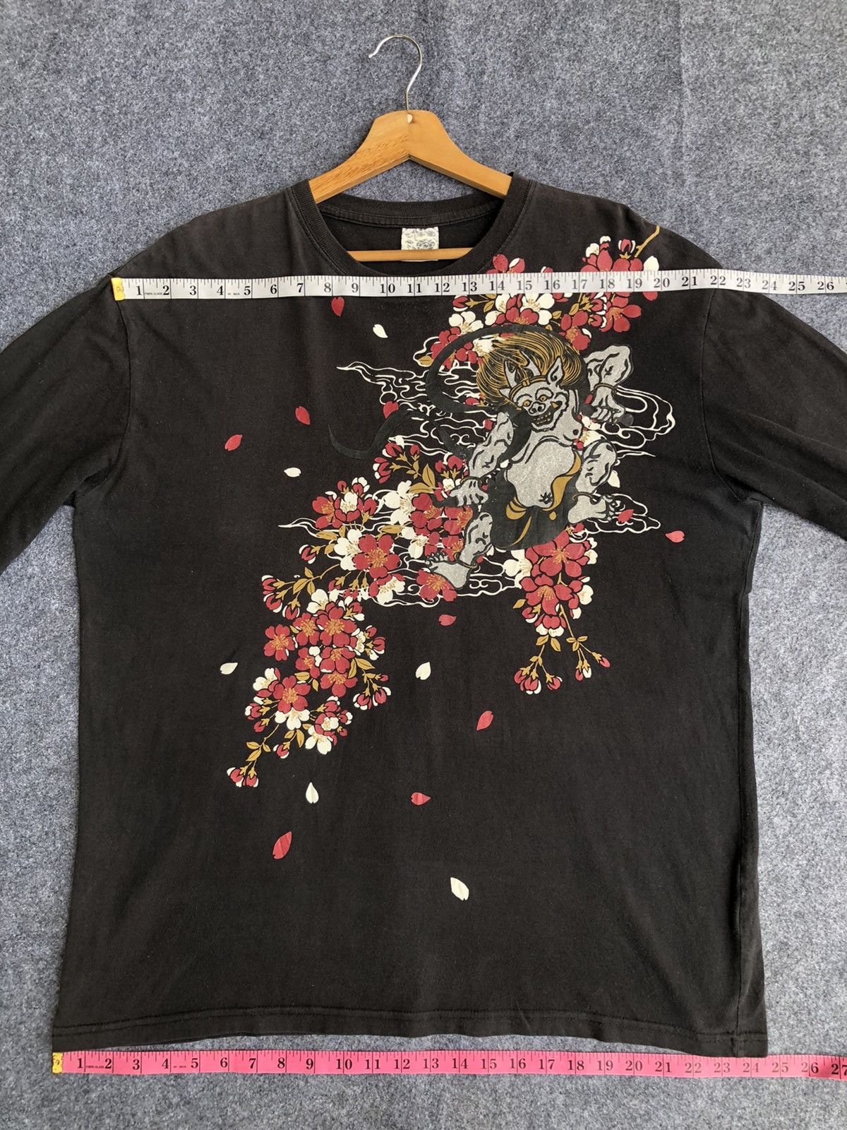 Karakuri Tamashii Rare🔥Vintage Japanese karakuri tamashii 3 Quarter T Shirt Size US XL / EU 56 / 4 - 9 Thumbnail