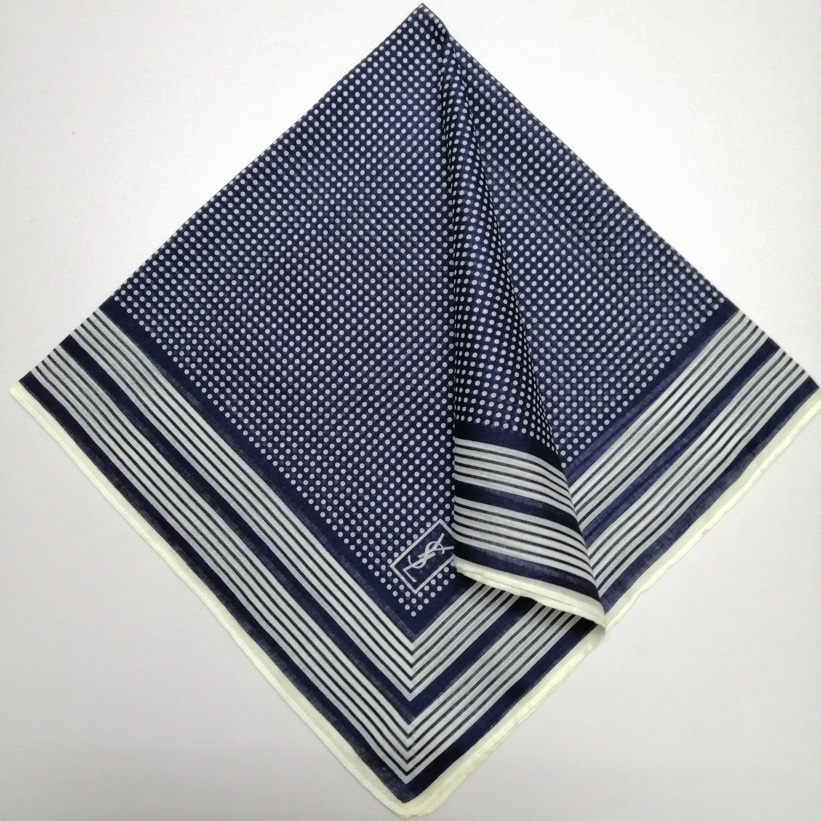 Vintage Yves Saint Laurent Handkerchief/Neckerchief/Bandana-KD1128 Size ONE SIZE - 1 Thumbnail