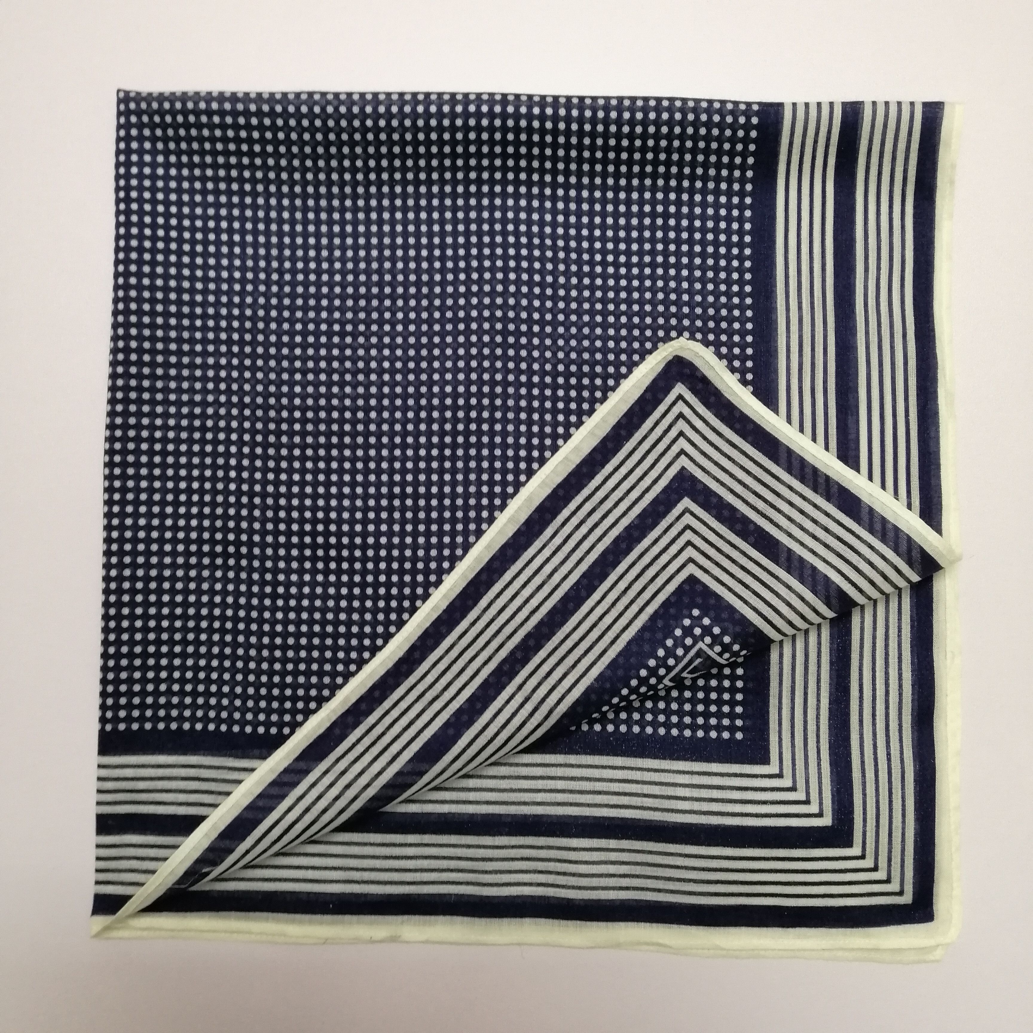 Vintage Yves Saint Laurent Handkerchief/Neckerchief/Bandana-KD1128 Size ONE SIZE - 3 Thumbnail