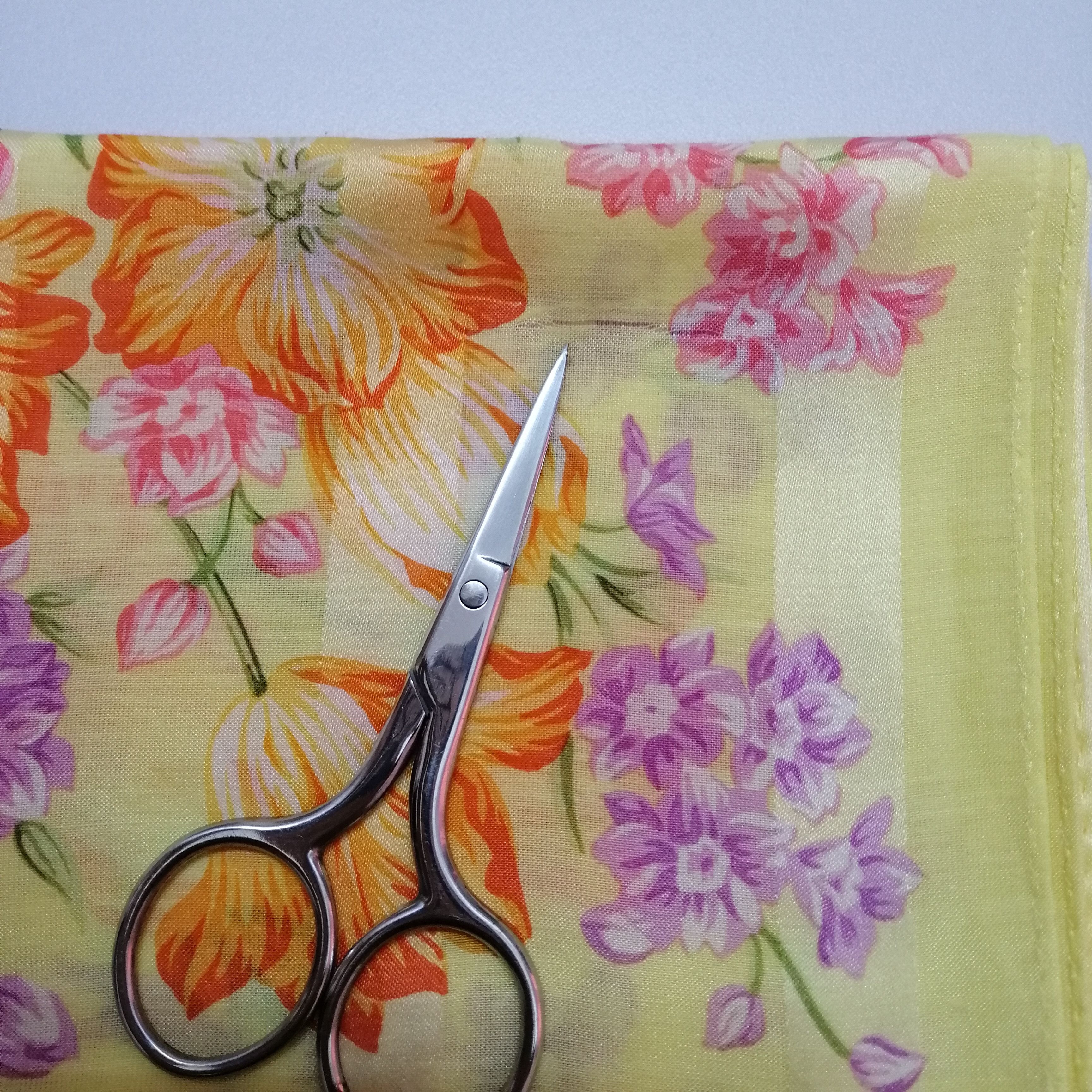 Vintage Yves Saint Laurent Handkerchief/Neckerchief/Scarves-KD1150 Size ONE SIZE - 9 Thumbnail