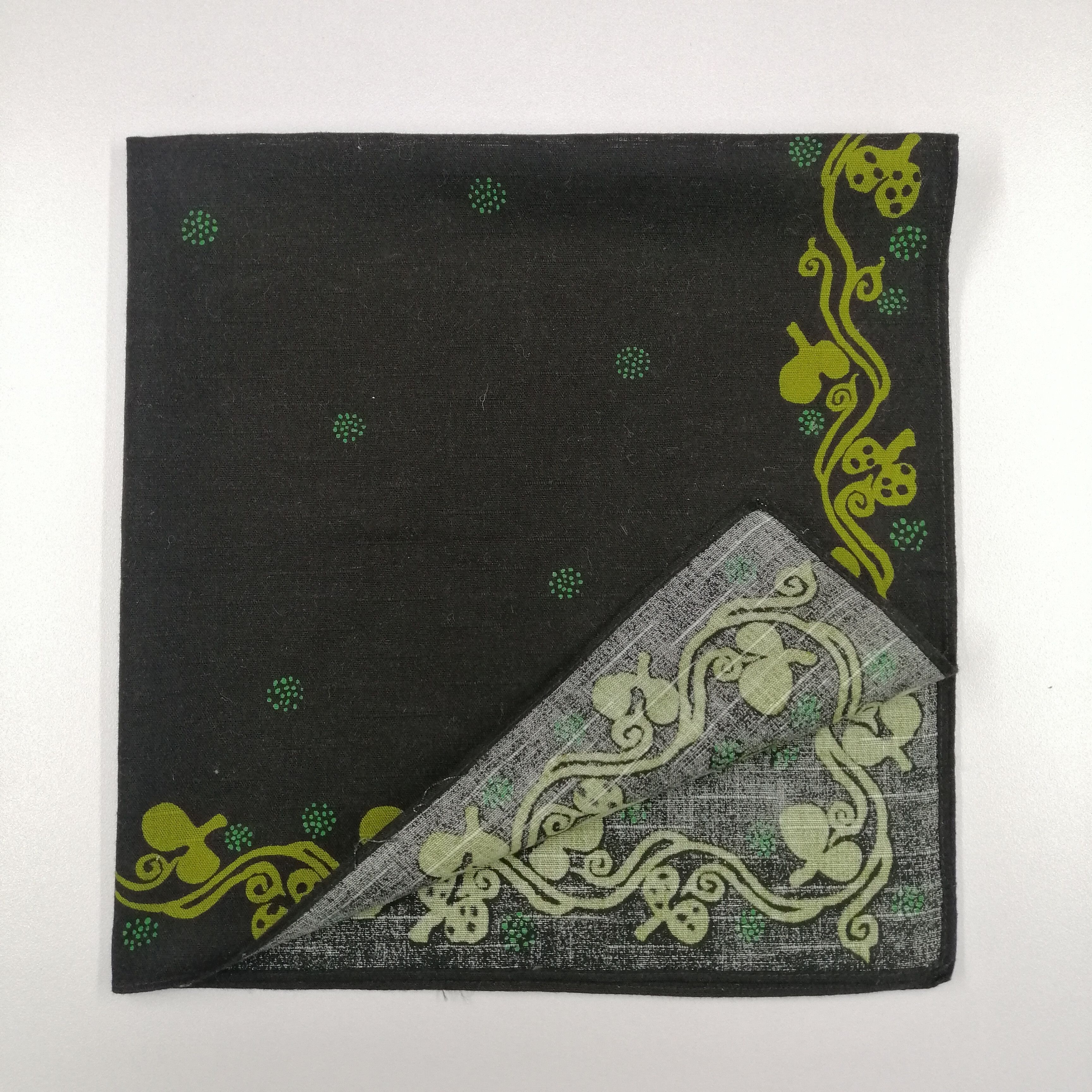 Kansai Yamamoto Kansai Yamamoto Handkerchief/Neckerchief/Bandana-KD1119 Size ONE SIZE - 3 Thumbnail