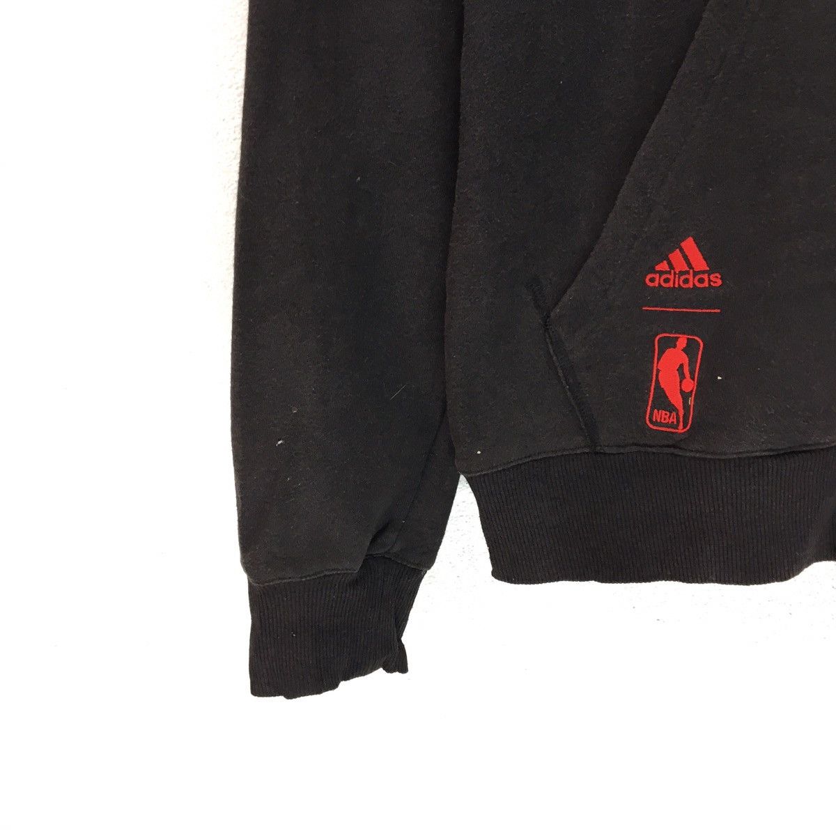 Adidas × NBA × Sports Specialties Adidas Chicago Bulls Hoodie Size US S / EU 44-46 / 1 - 8 Thumbnail
