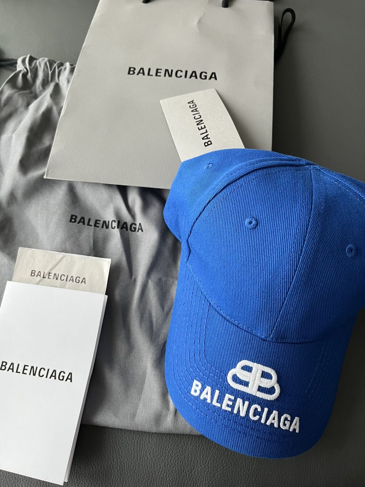 Balenciaga Runway Brand New Classic Logo Balenciaga Hat Limited Size ONE SIZE - 16 Thumbnail