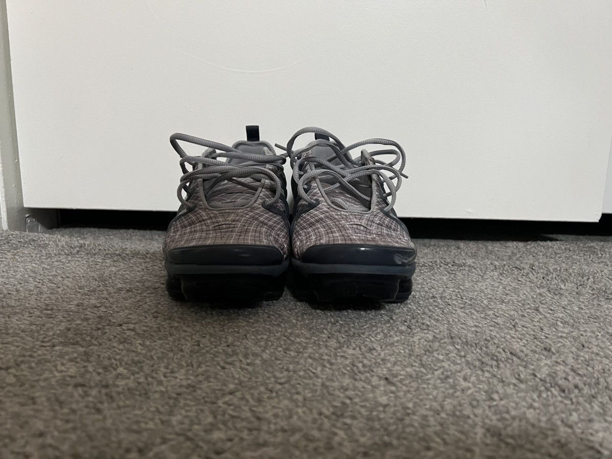 Nike Grey Vapormax Plus Size US 10 / EU 43 - 3 Thumbnail