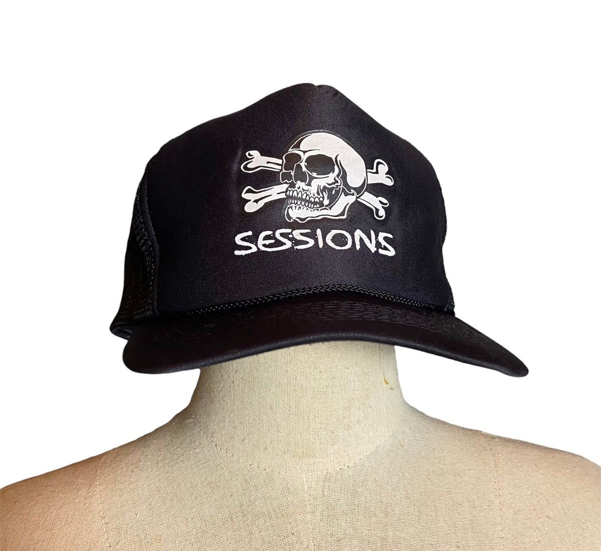 Sessions × Vintage Vintage 90s Sessions Skateboard Skull Trucker Hat / Cap Size ONE SIZE - 1 Thumbnail