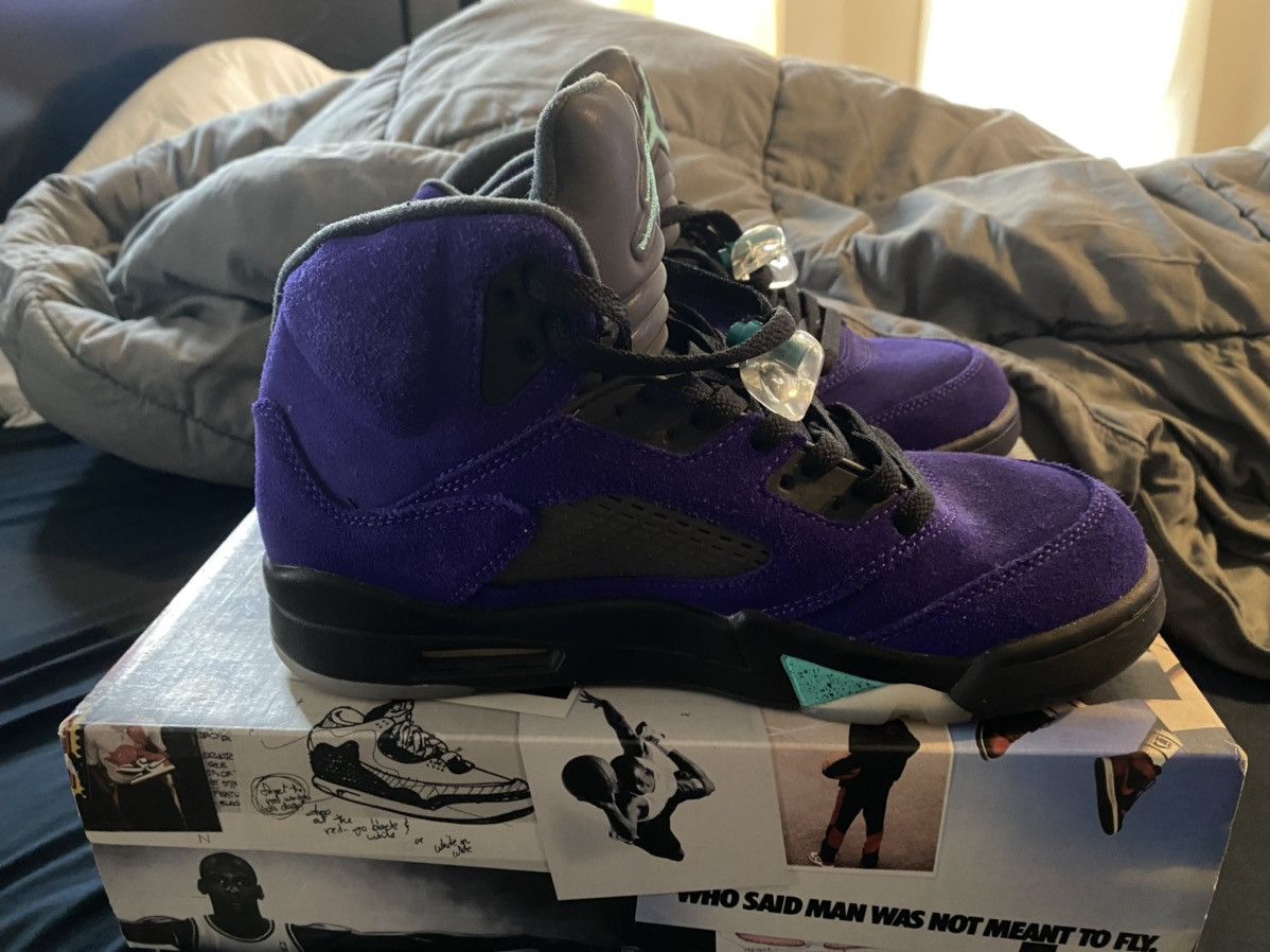 Jordan Brand Jordan 5 Alternate Grape Size US 8.5 / EU 41-42 - 3 Thumbnail