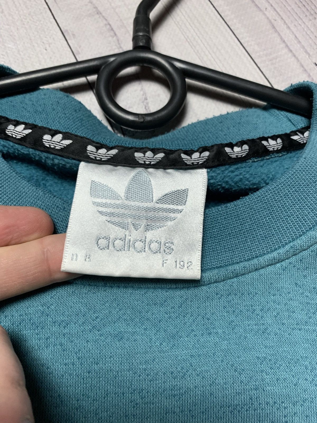 Adidas × Vintage Vintage Adidas originals sweatshirt big logo size XL Size US XL / EU 56 / 4 - 4 Thumbnail