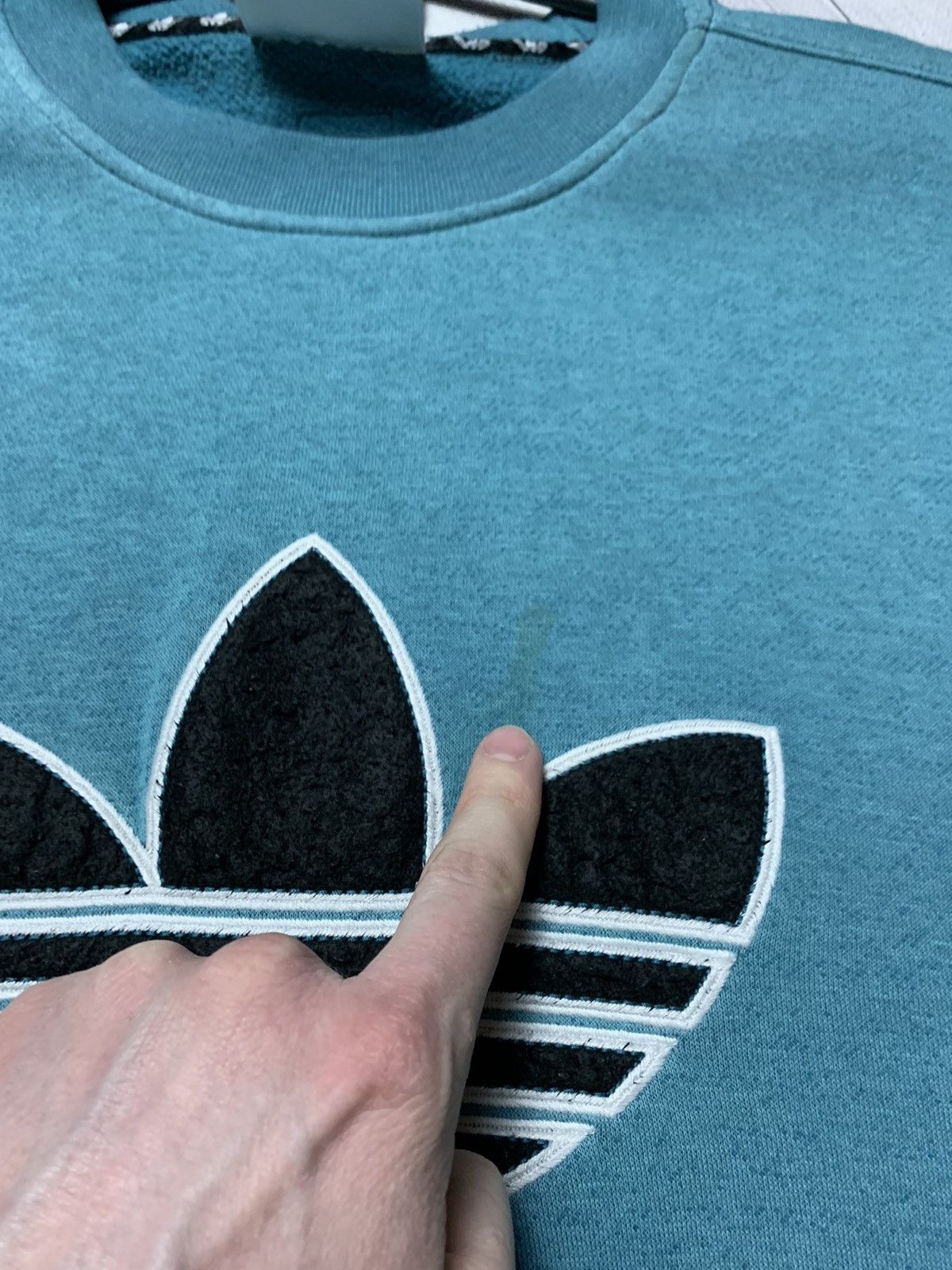 Adidas × Vintage Vintage Adidas originals sweatshirt big logo size XL Size US XL / EU 56 / 4 - 5 Thumbnail