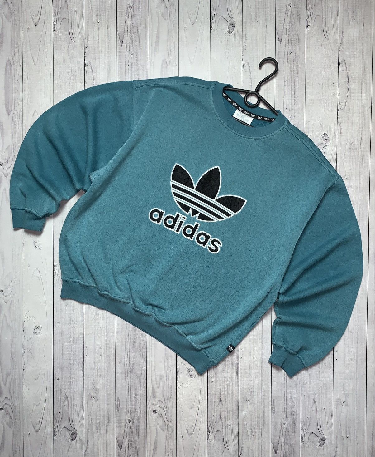 Adidas × Vintage Vintage Adidas originals sweatshirt big logo size XL Size US XL / EU 56 / 4 - 1 Thumbnail