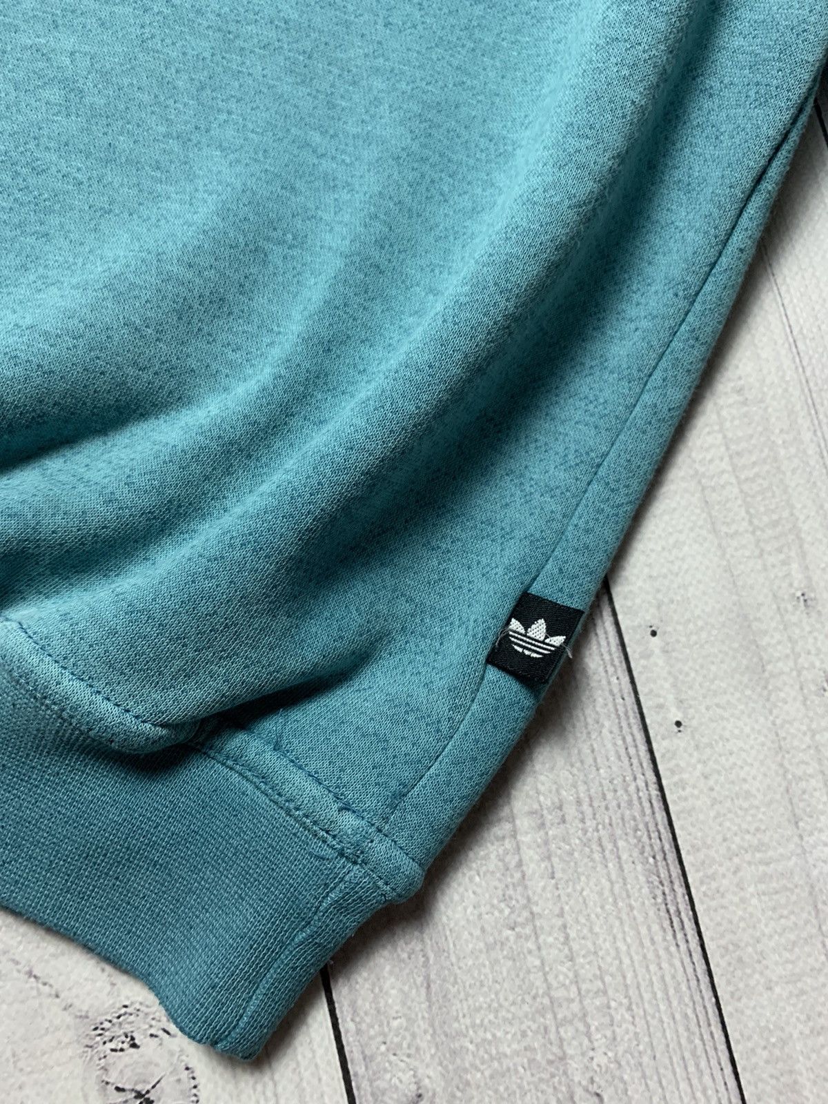 Adidas × Vintage Vintage Adidas originals sweatshirt big logo size XL Size US XL / EU 56 / 4 - 7 Thumbnail
